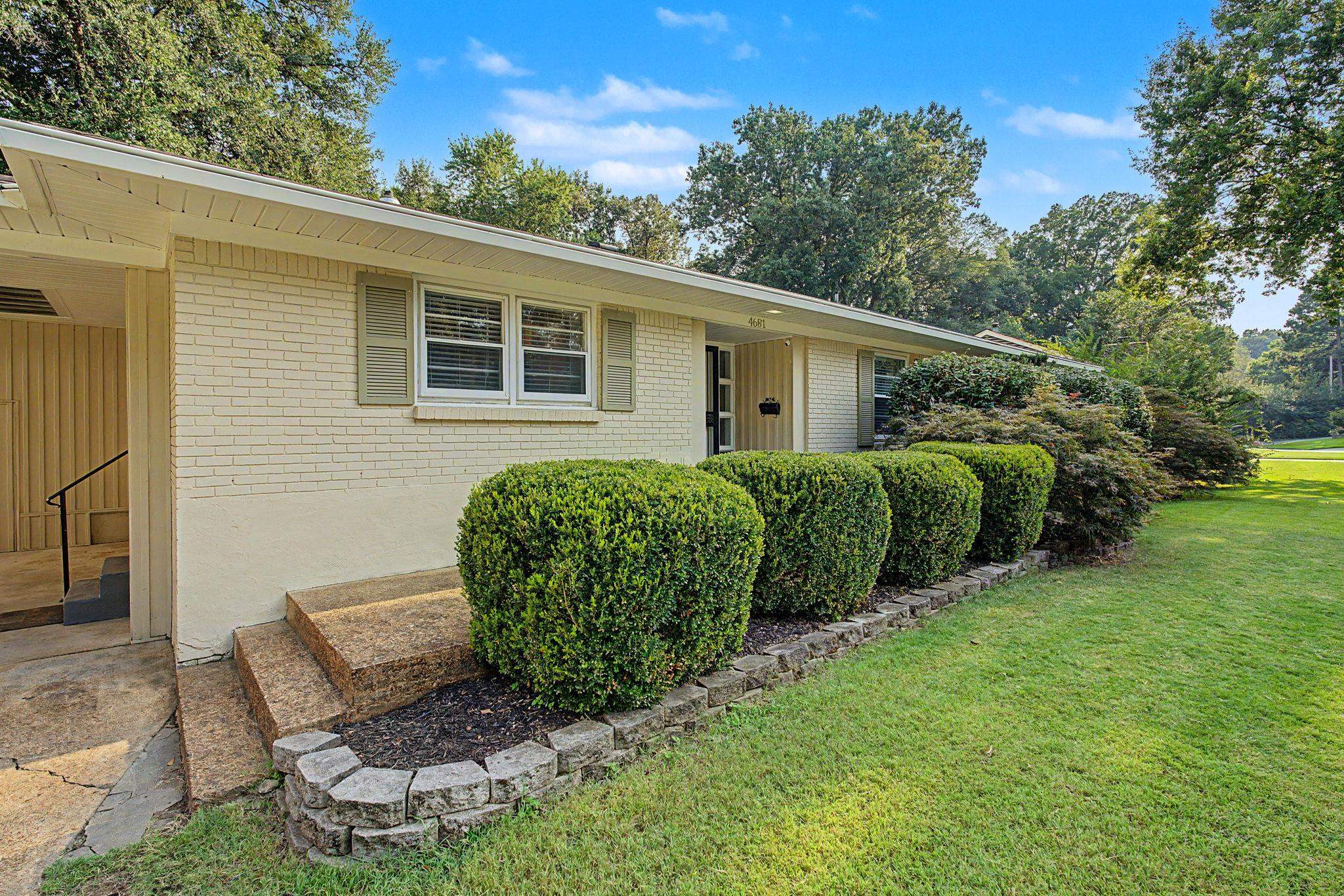 4681 Crossover Ln Property Photo 4