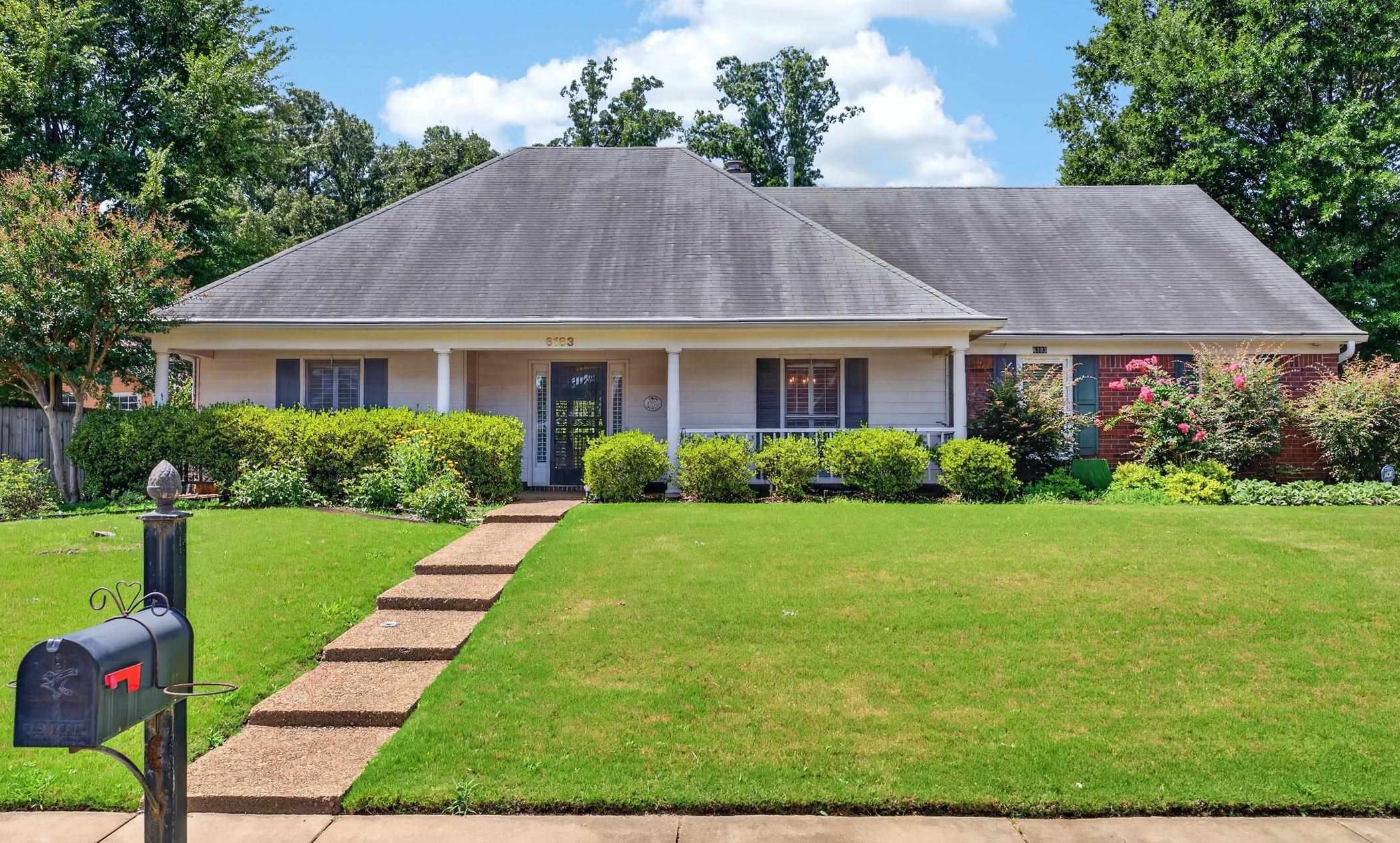 6183 Daybreak Dr Property Photo 1