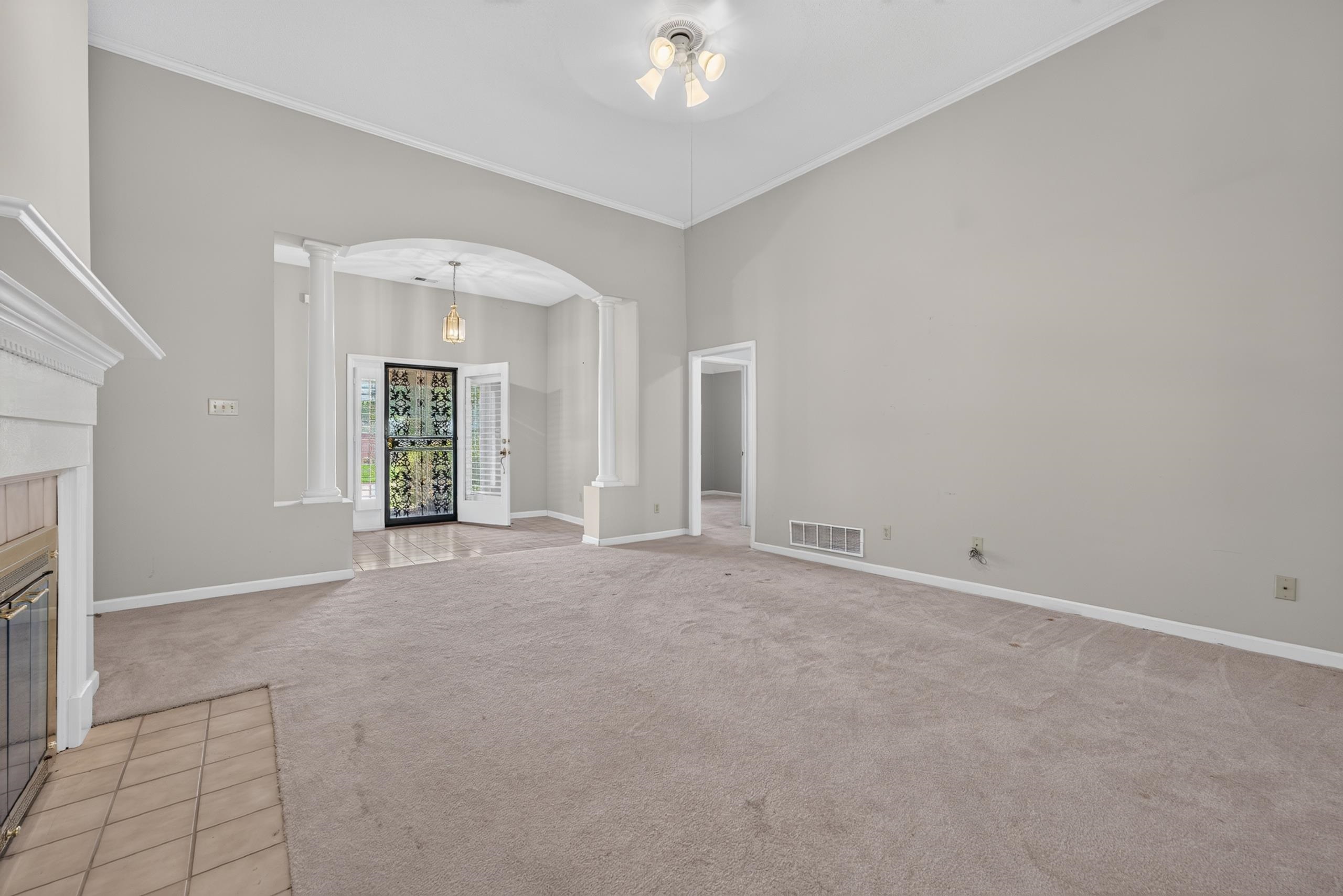 6183 Daybreak Dr Property Photo 5