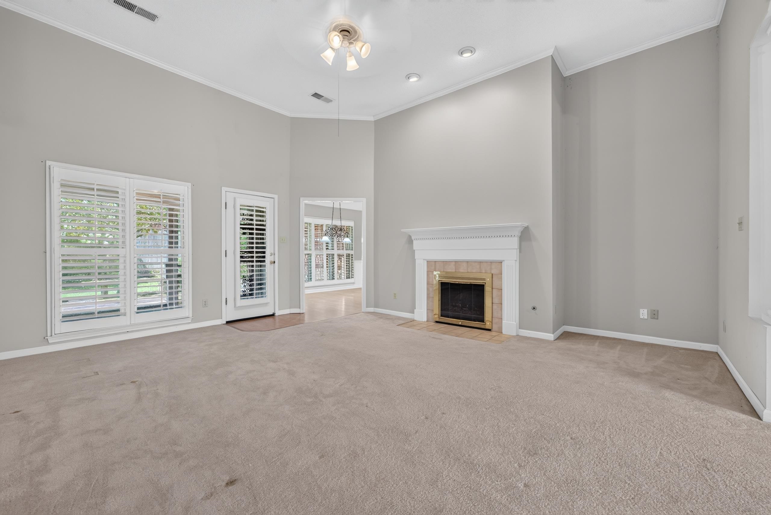 6183 Daybreak Dr Property Photo 7