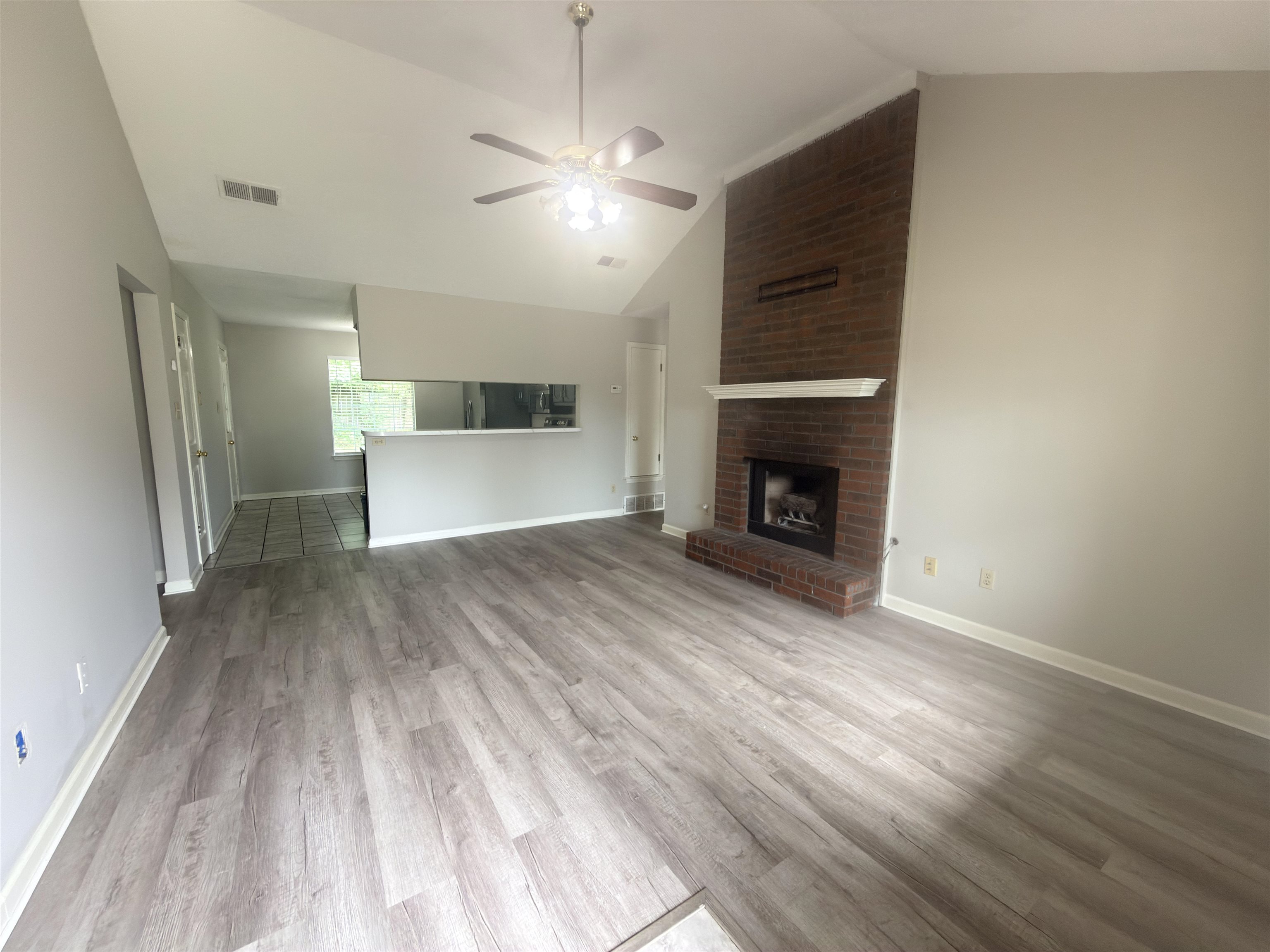 2624 Appling Crest Dr Property Photo 3