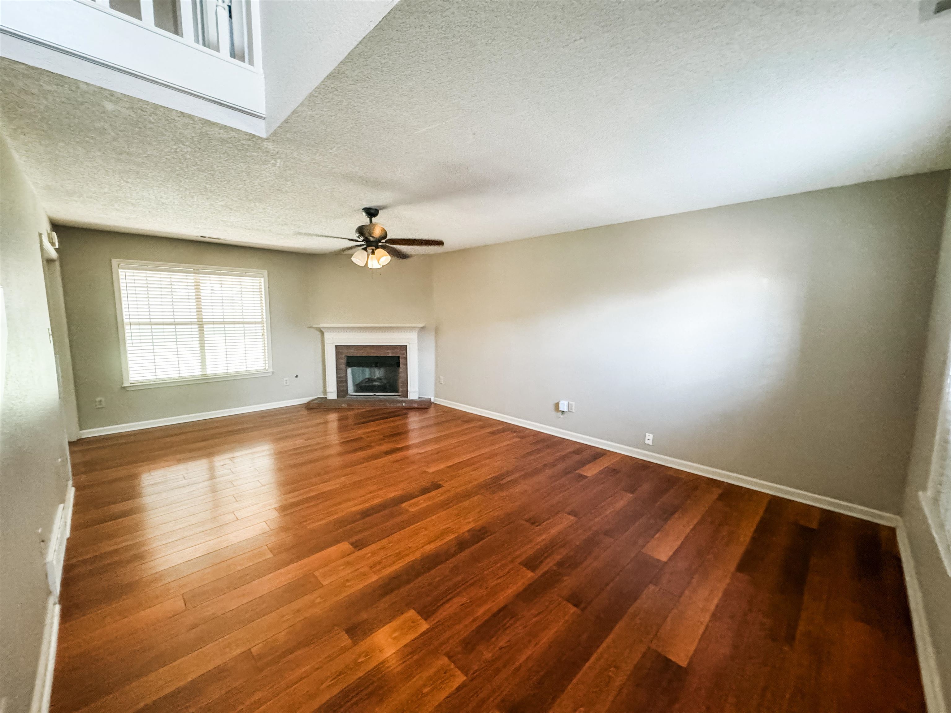1294 River Bank Dr Property Photo 2