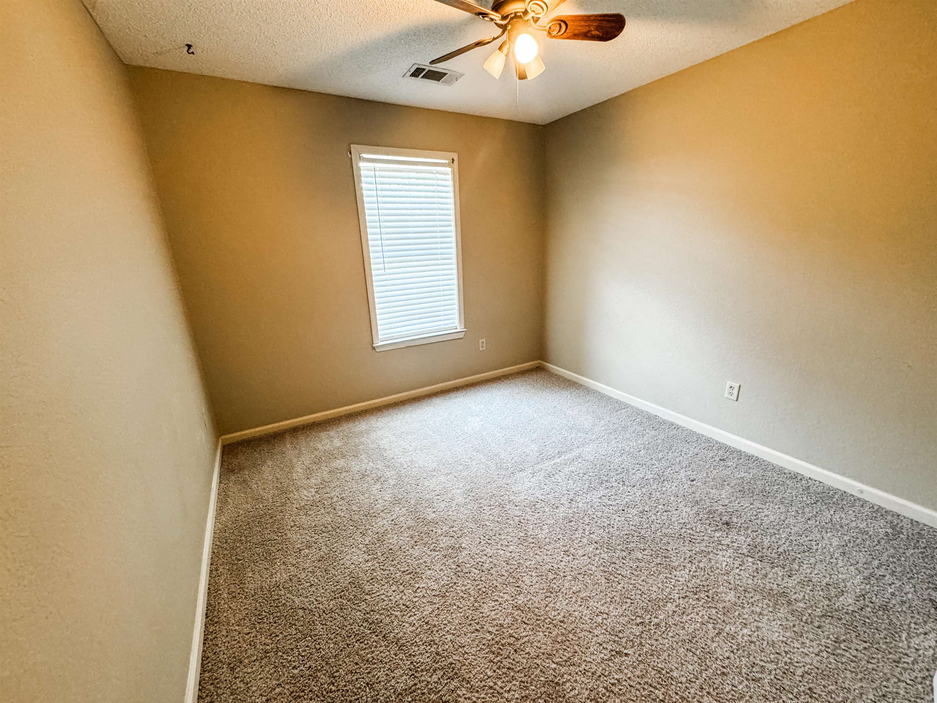1294 River Bank Dr Property Photo 9