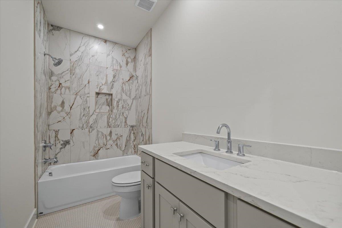 9176 Old Green Ln Property Photo 36