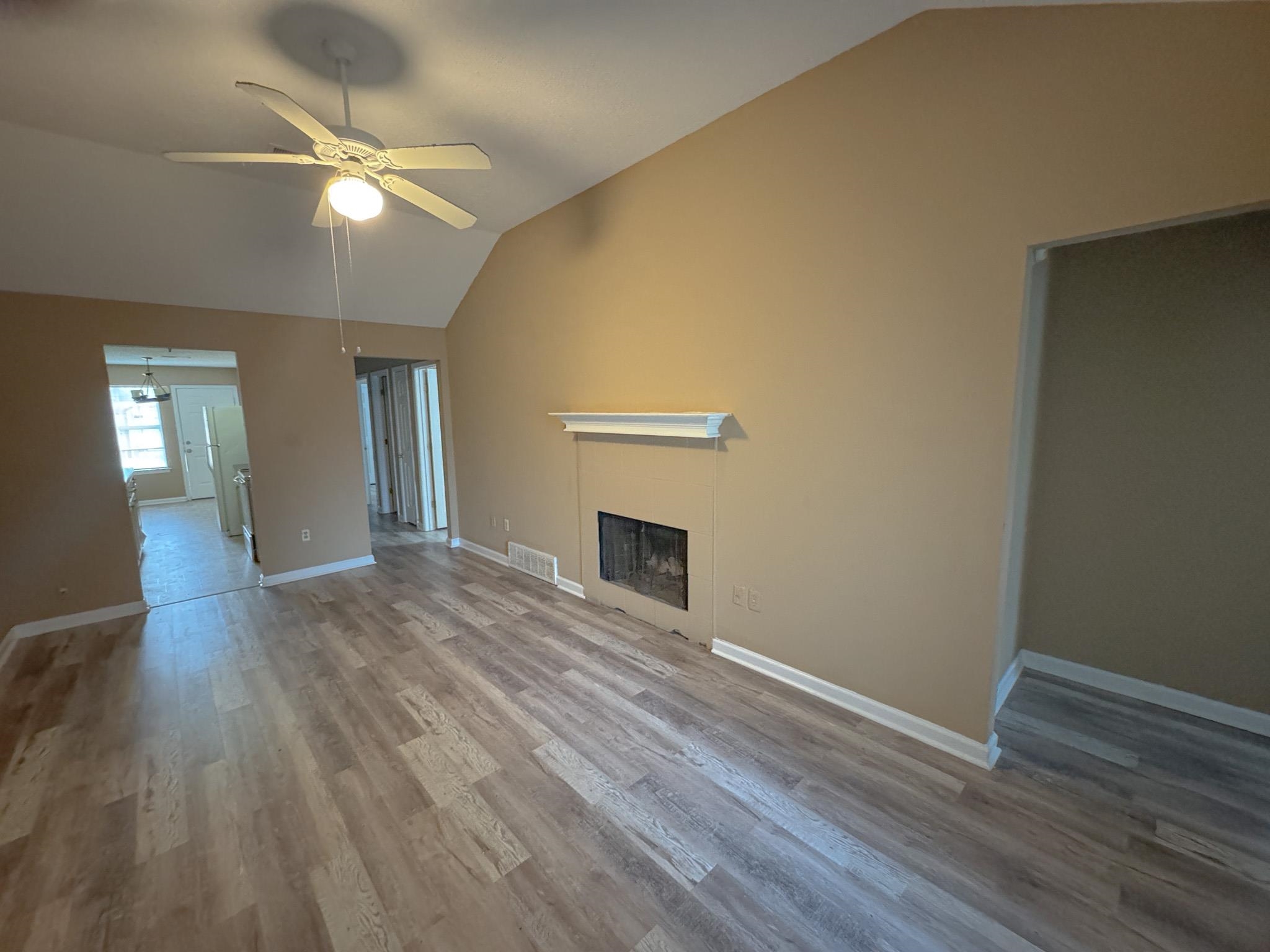 6883 Manslick Rd Property Photo 3