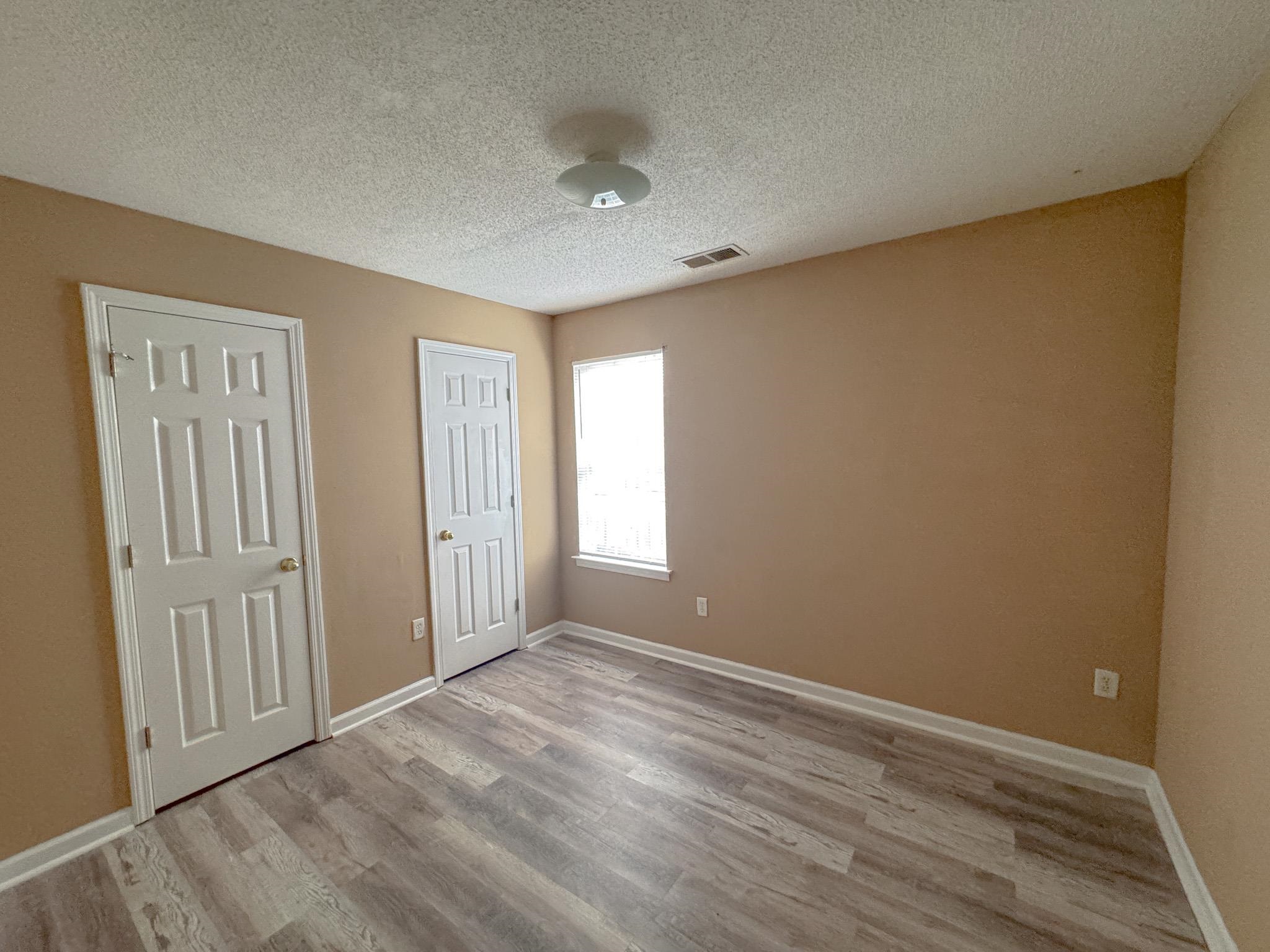 6883 Manslick Rd Property Photo 11