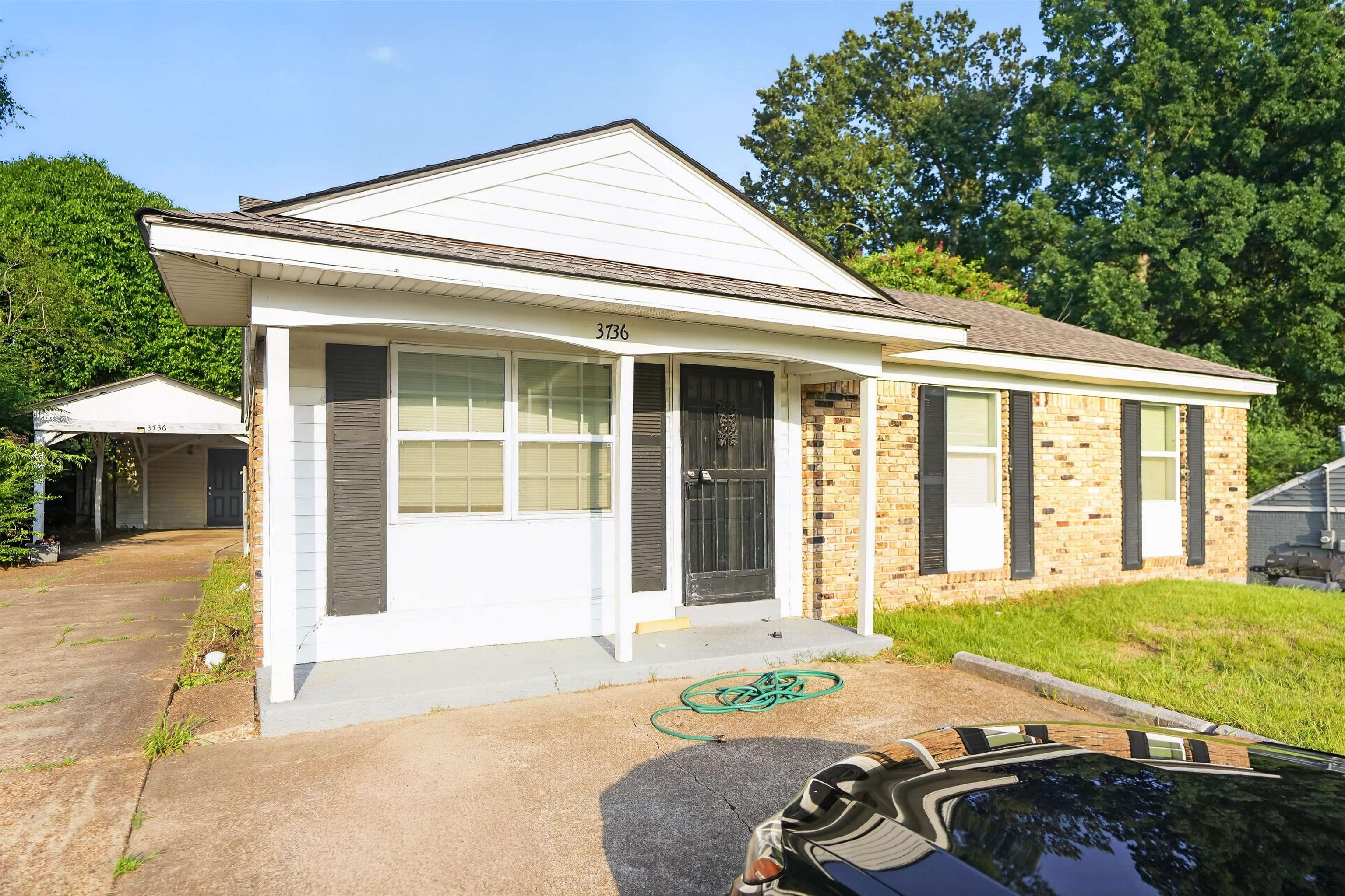 3736 Range Line Rd Property Photo 1