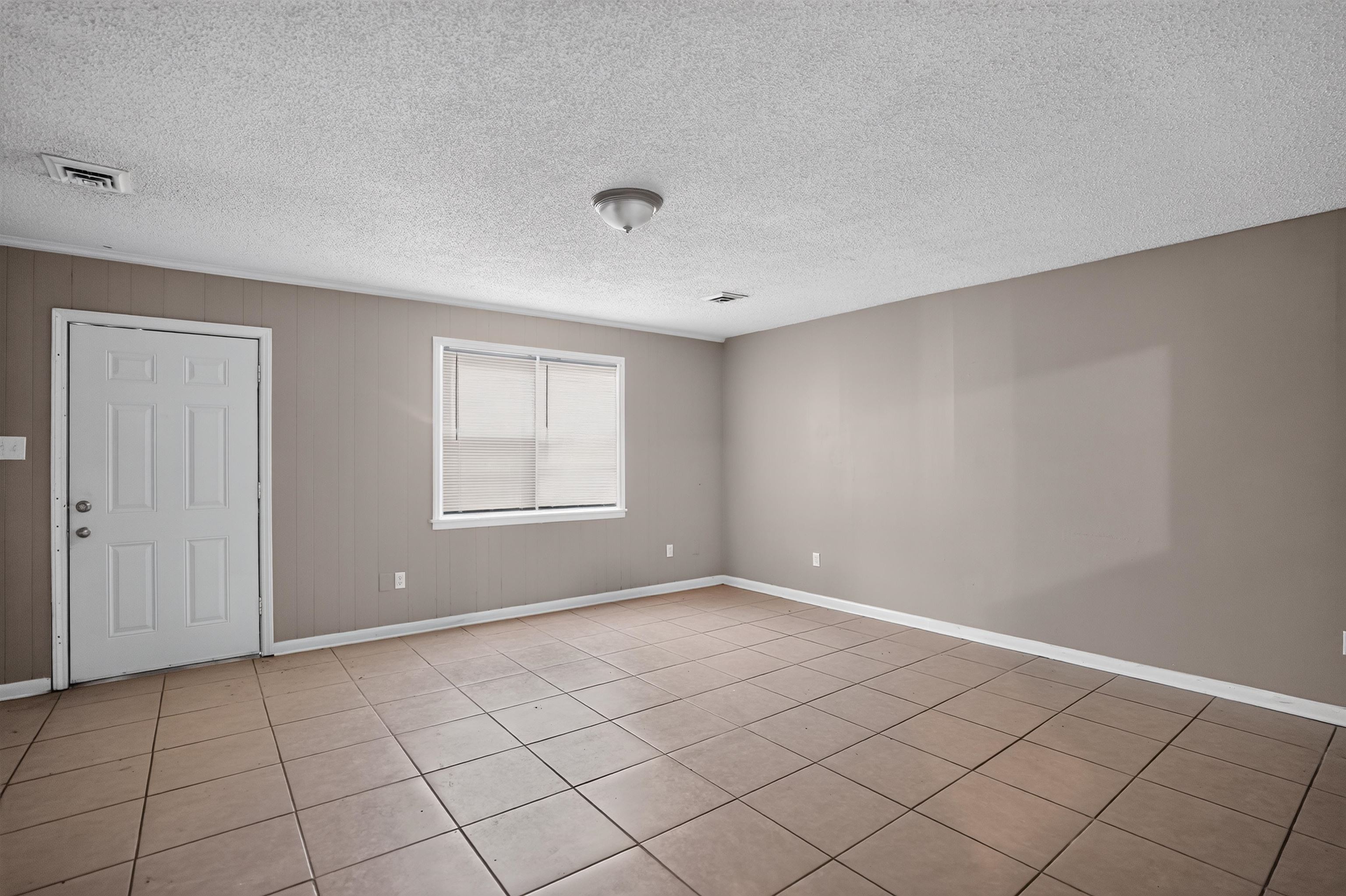3736 Range Line Rd Property Photo 6