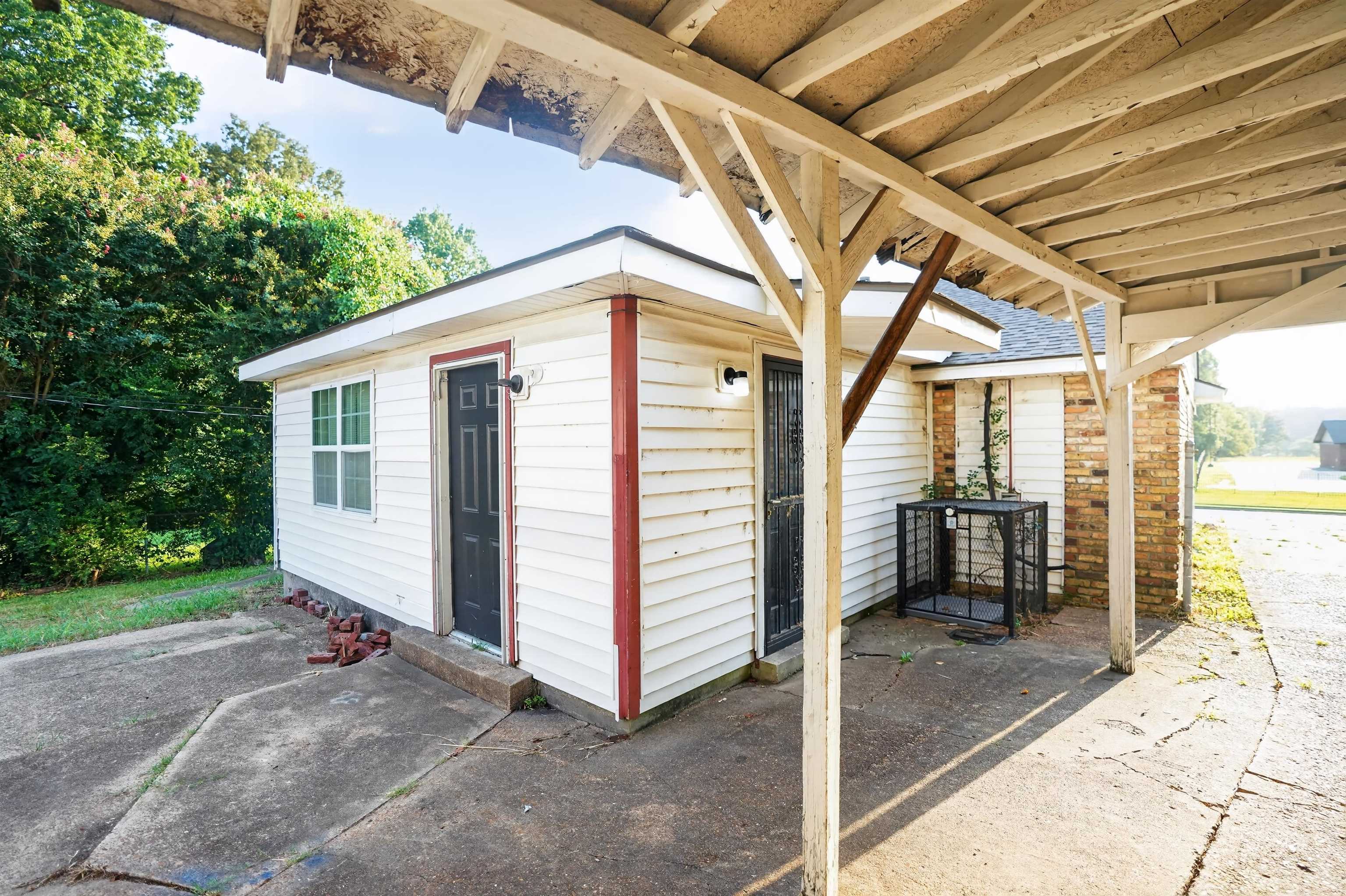 3736 Range Line Rd Property Photo 18