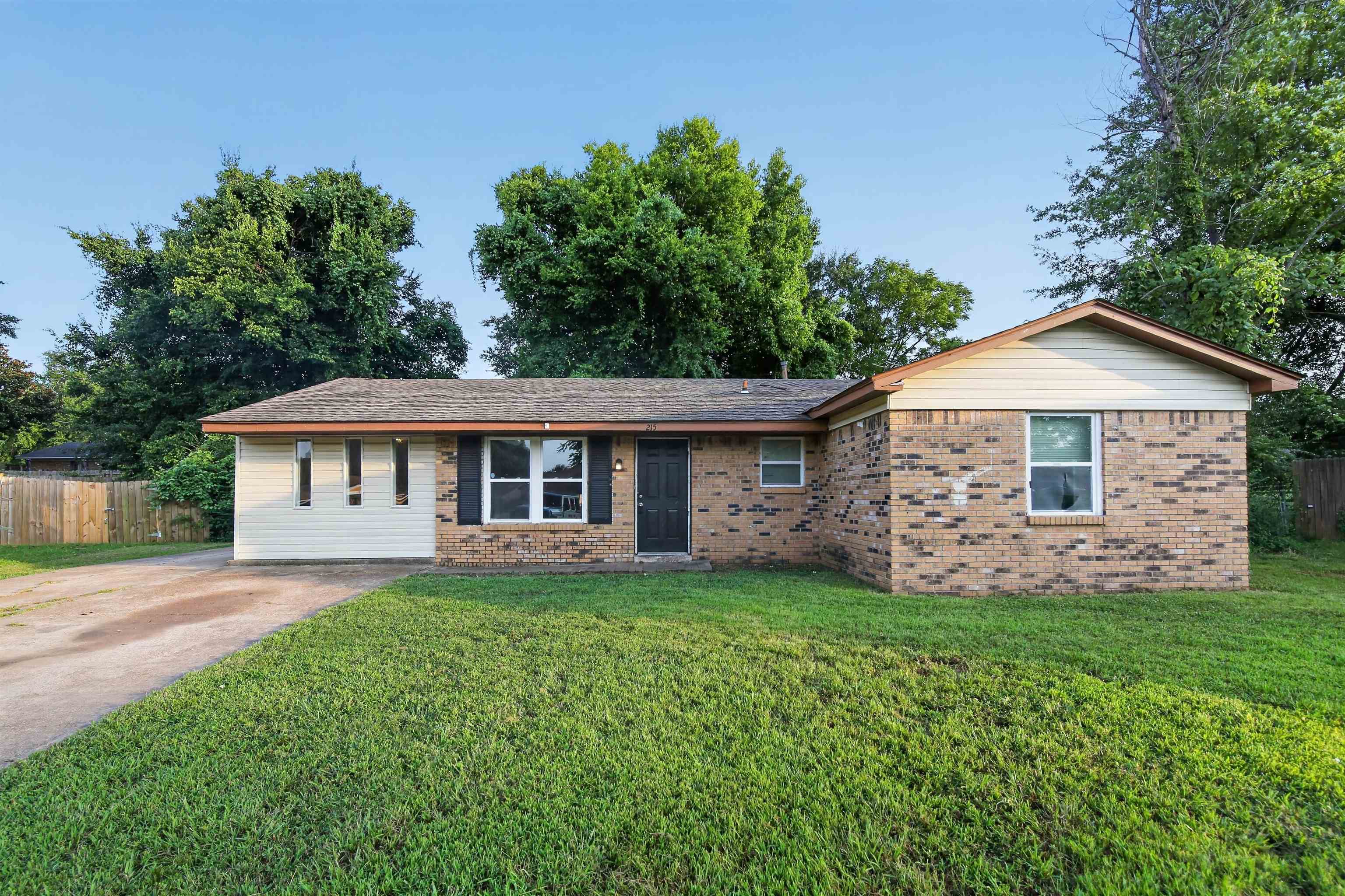 215 LEANING TREES LN Property Photo 1