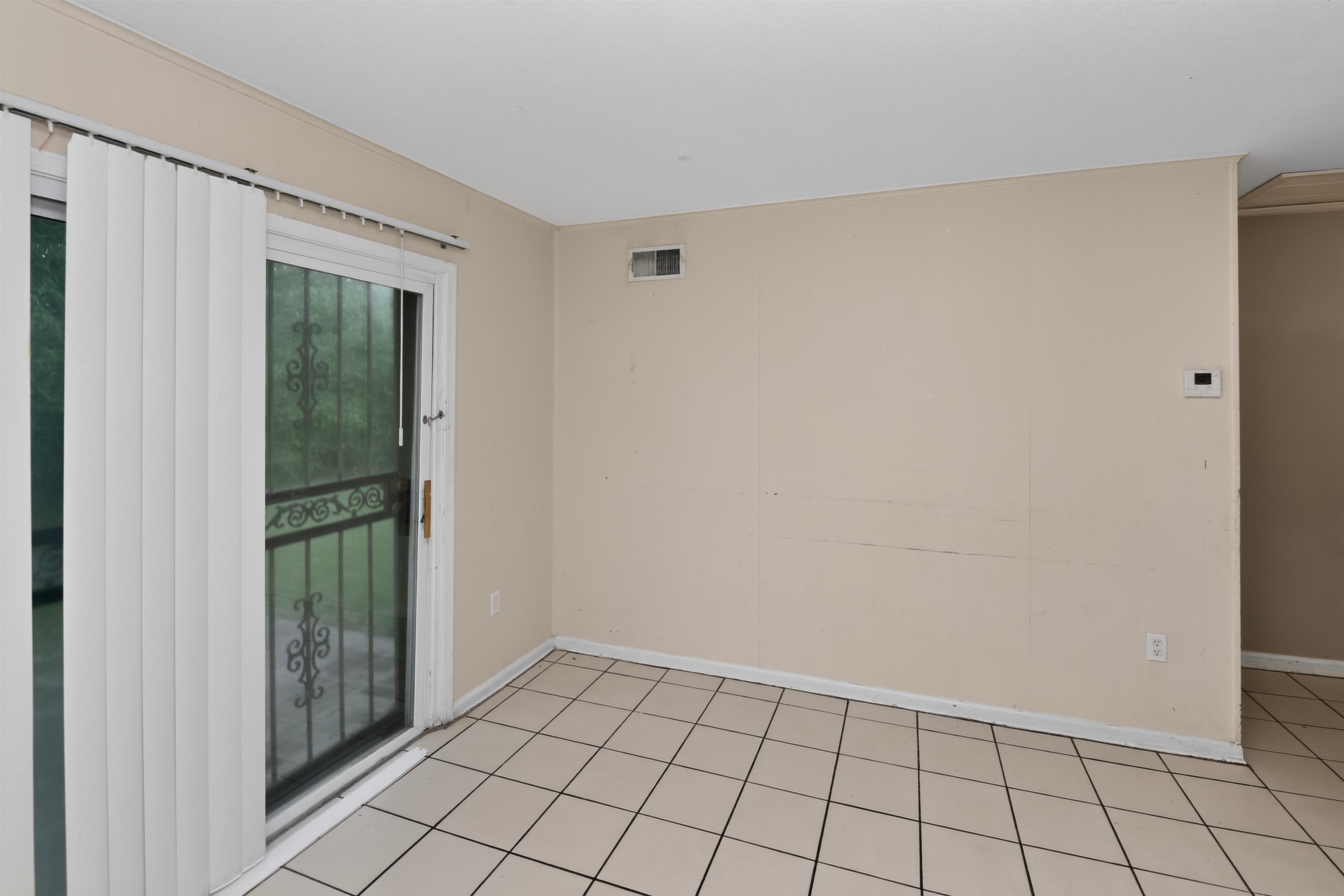 215 Leaning Trees Ln Property Photo 11