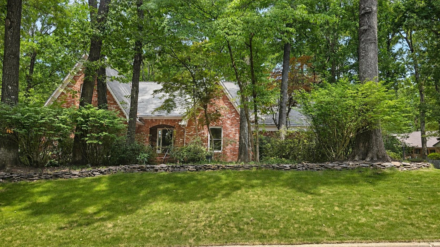 828 PEARSON OAKS DR Property Photo 1