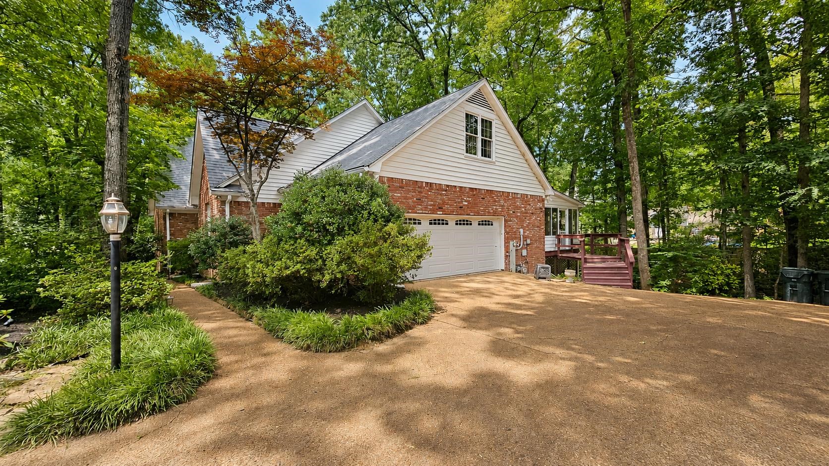 828 Pearson Oaks Dr Property Photo 4