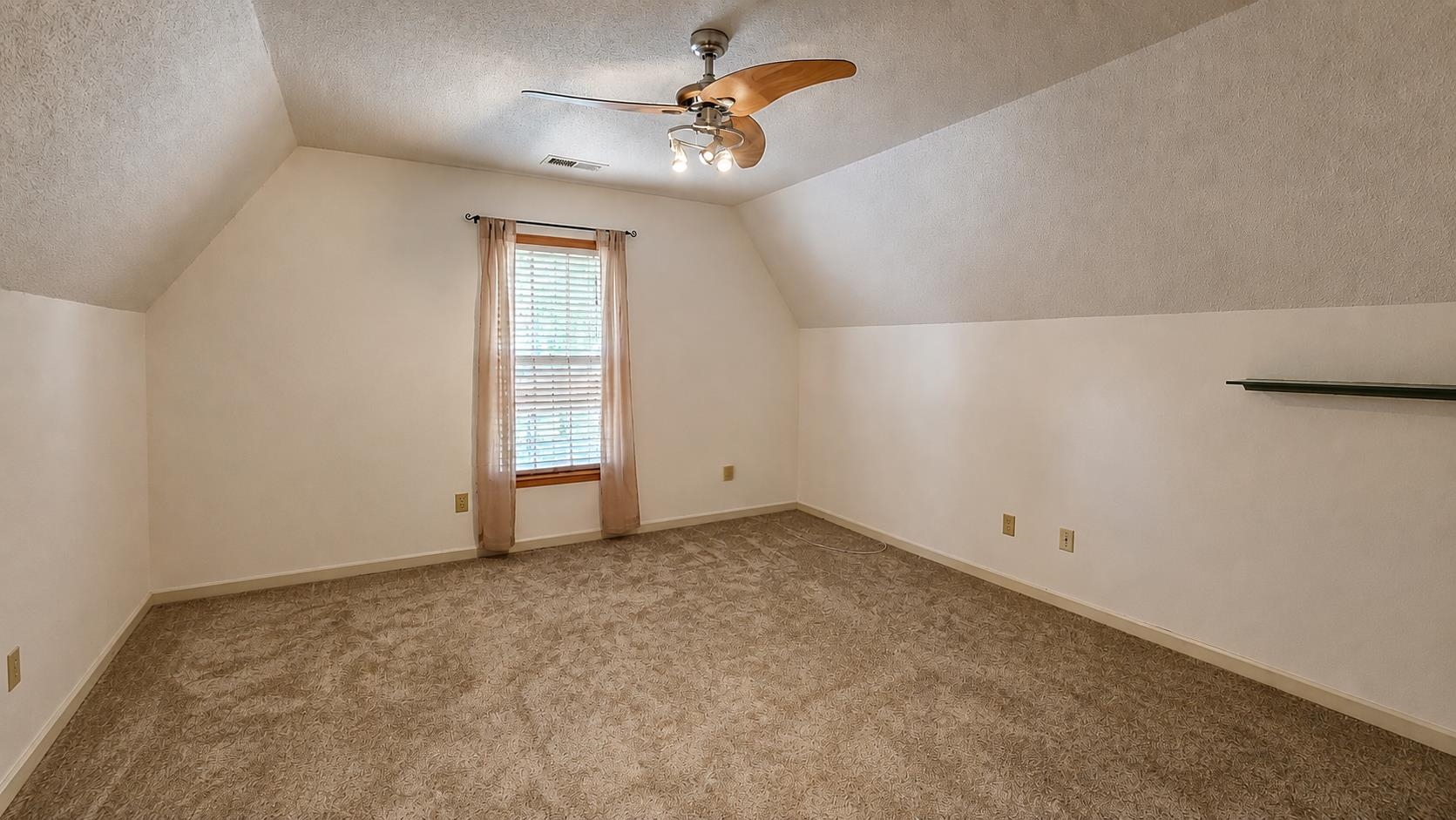828 Pearson Oaks Dr Property Photo 31