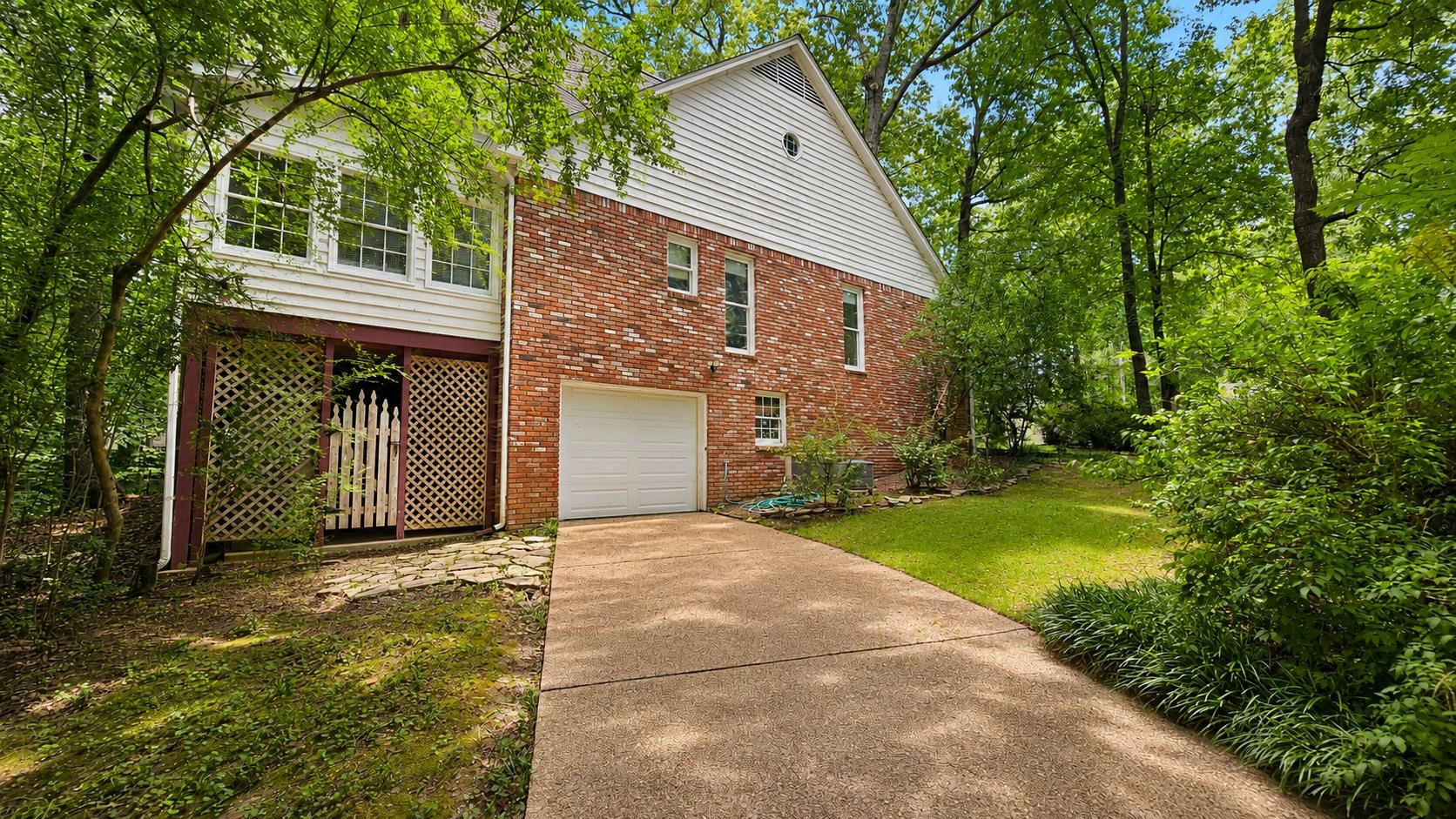 828 Pearson Oaks Dr Property Photo 38
