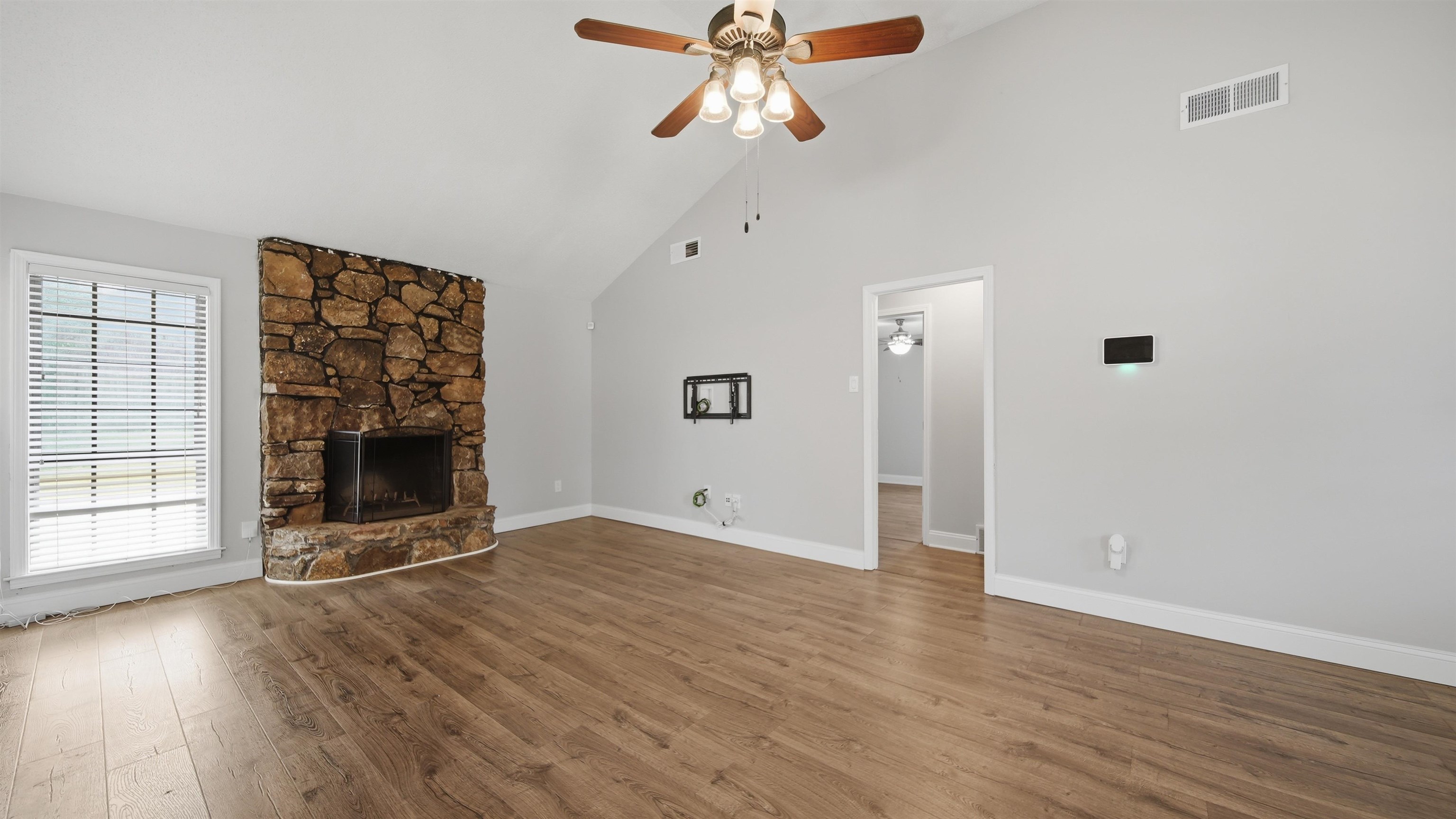 3100 Mary Elizabeth Dr Property Photo 3