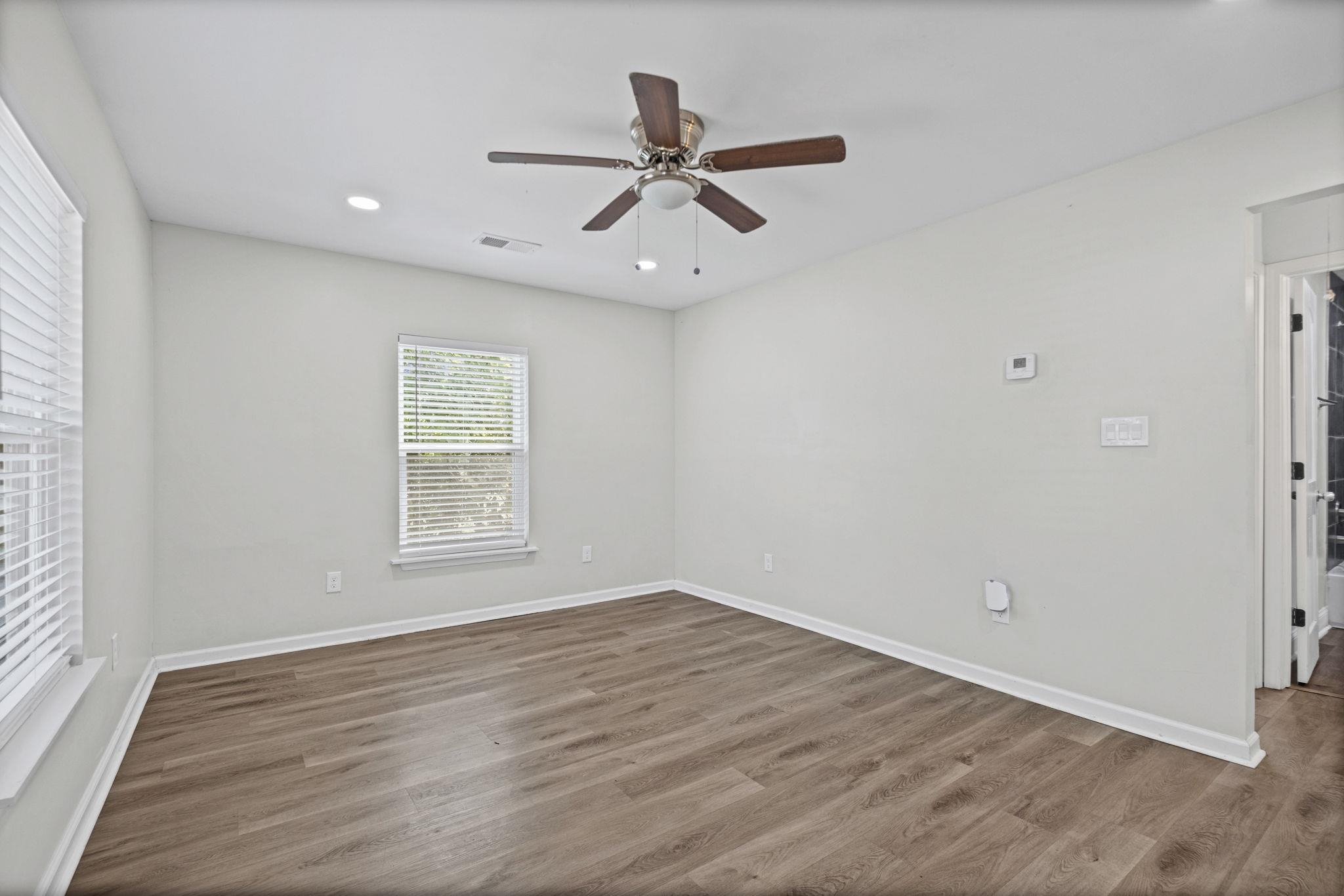 2861 Beverly Hills Rd Property Photo 2
