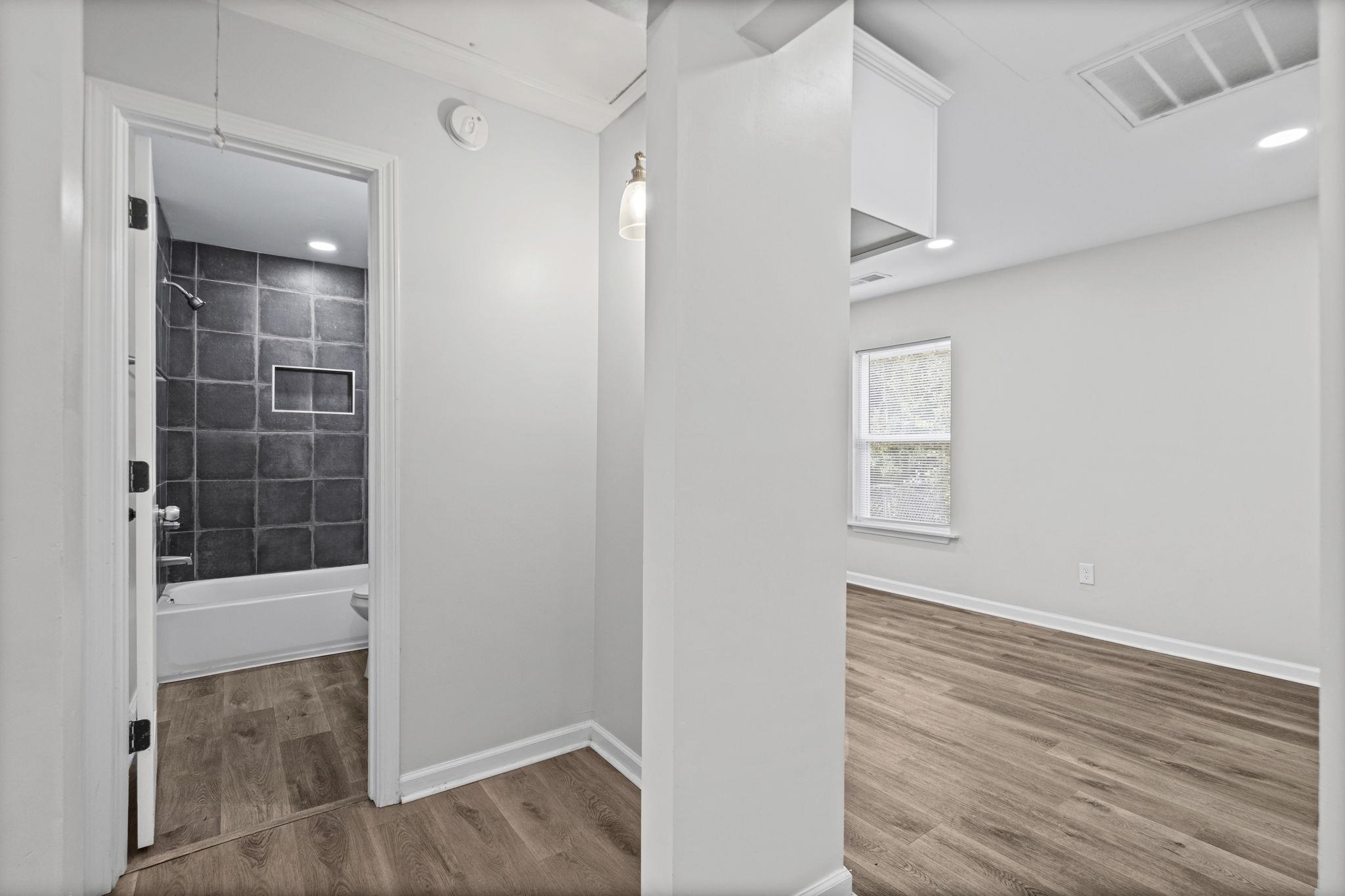 2861 Beverly Hills Rd Property Photo 7