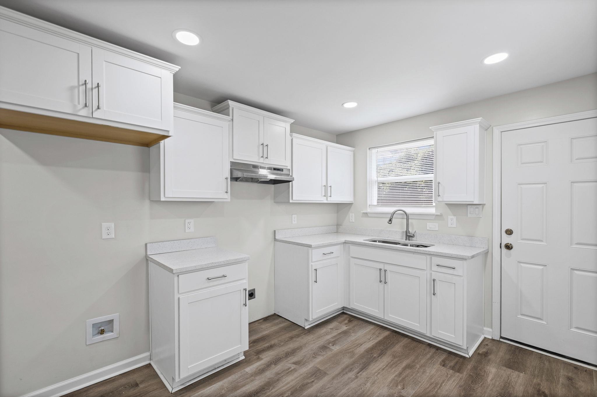 2861 Beverly Hills Rd Property Photo 11