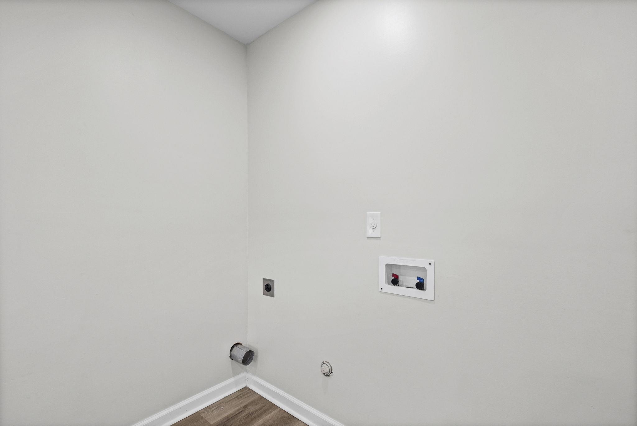 2861 Beverly Hills Rd Property Photo 17
