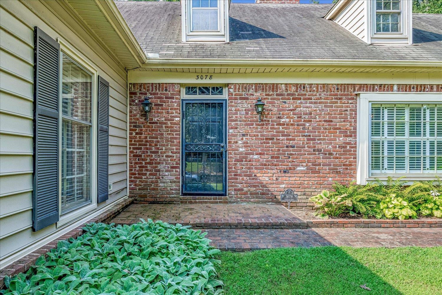 3078 Circle Gate Dr Property Photo 3
