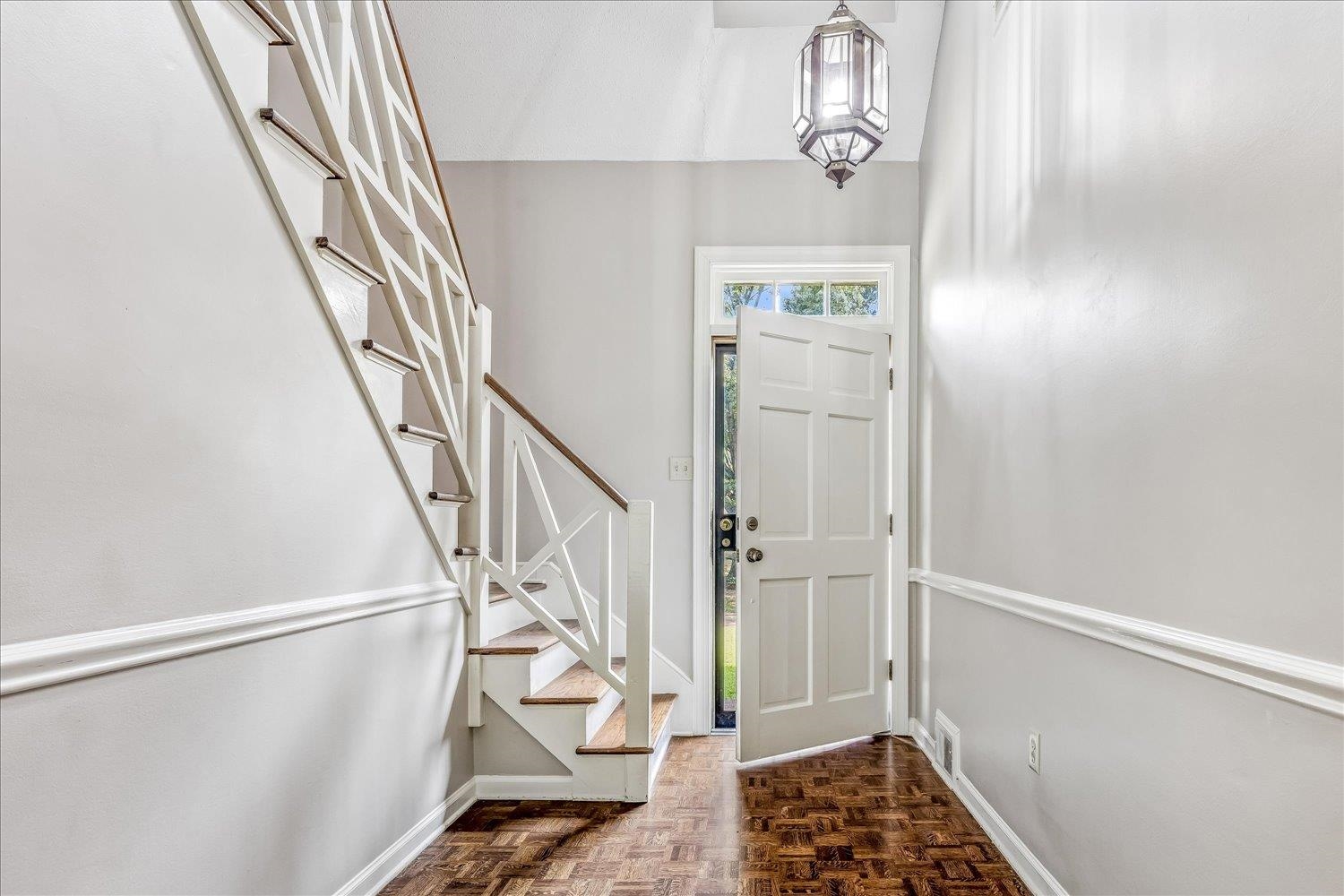 3078 Circle Gate Dr Property Photo 4