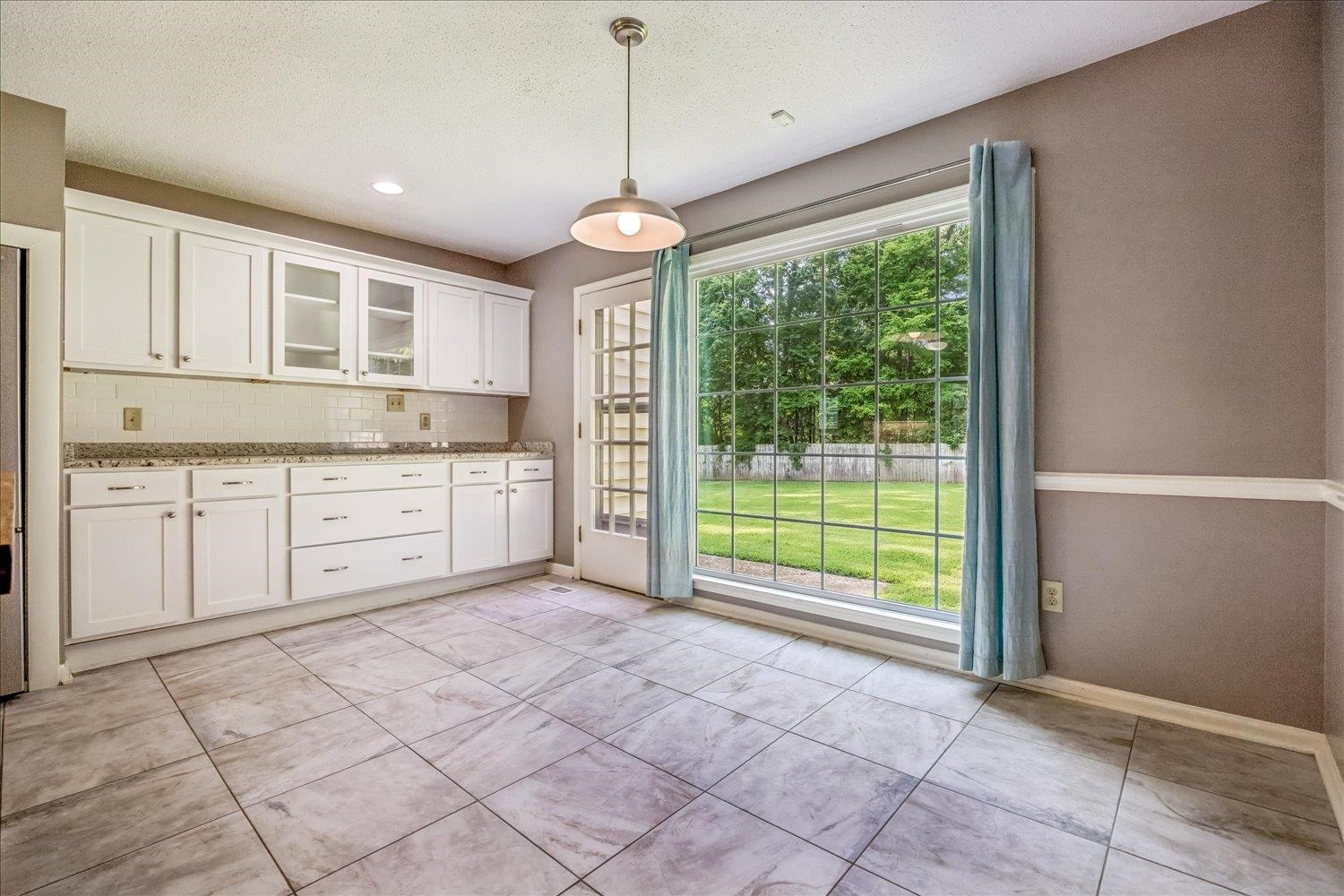 3078 Circle Gate Dr Property Photo 14