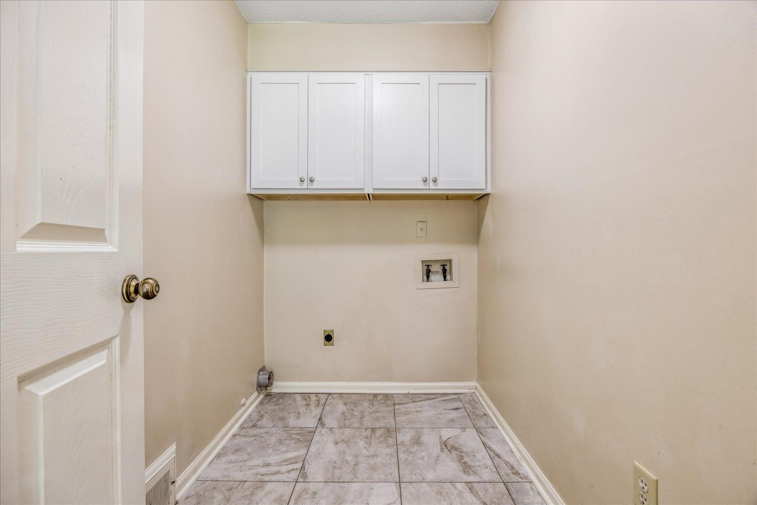 3078 Circle Gate Dr Property Photo 16