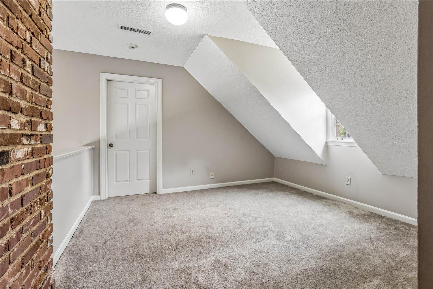 3078 Circle Gate Dr Property Photo 25