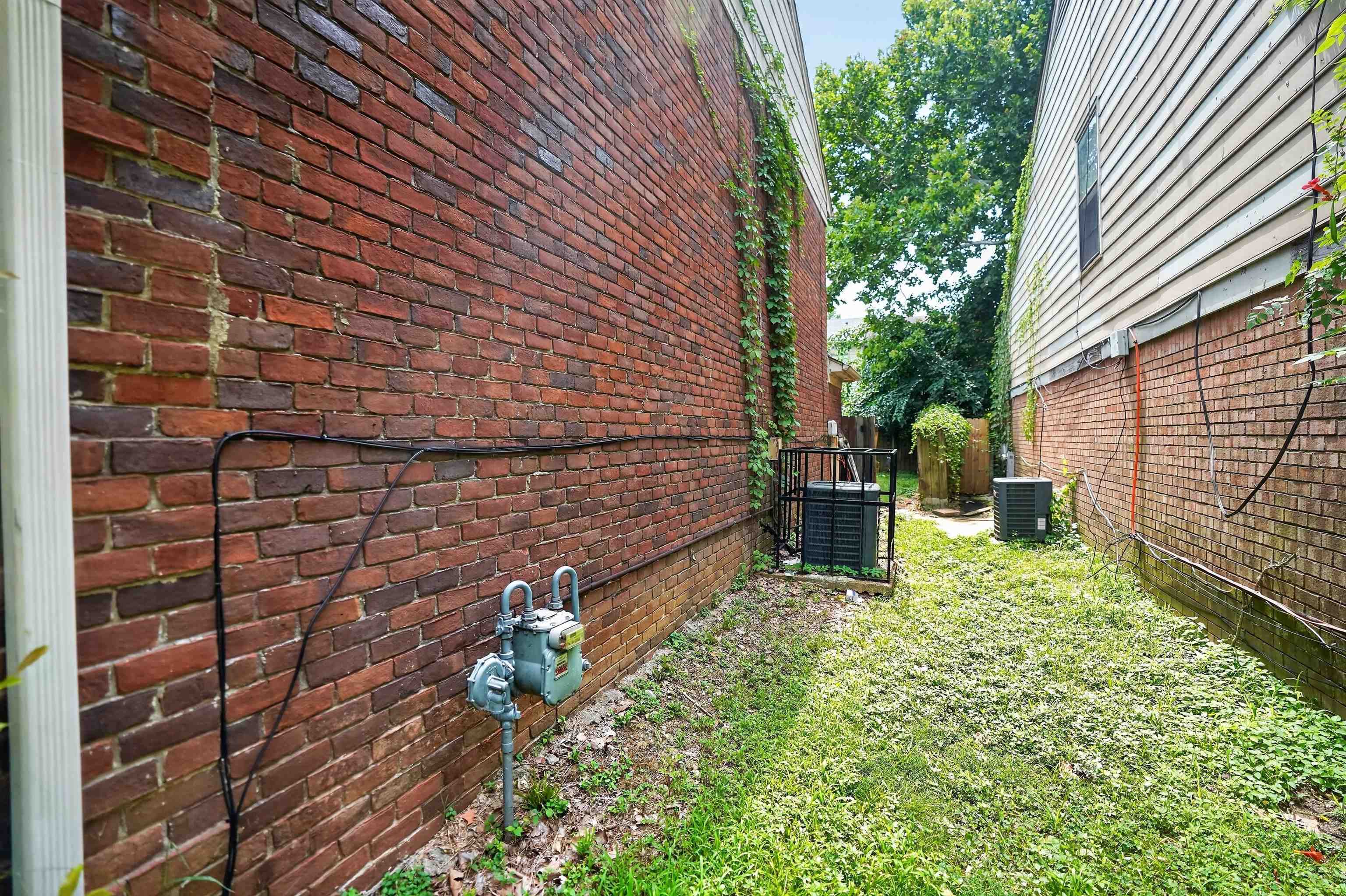 3700 Hyacinth Dr Property Photo 4