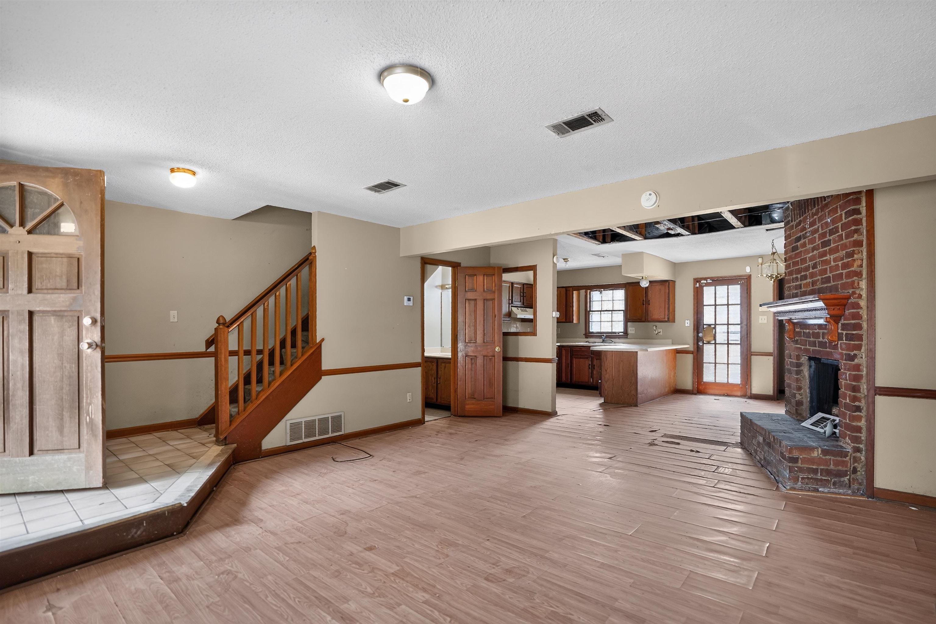3700 Hyacinth Dr Property Photo 6