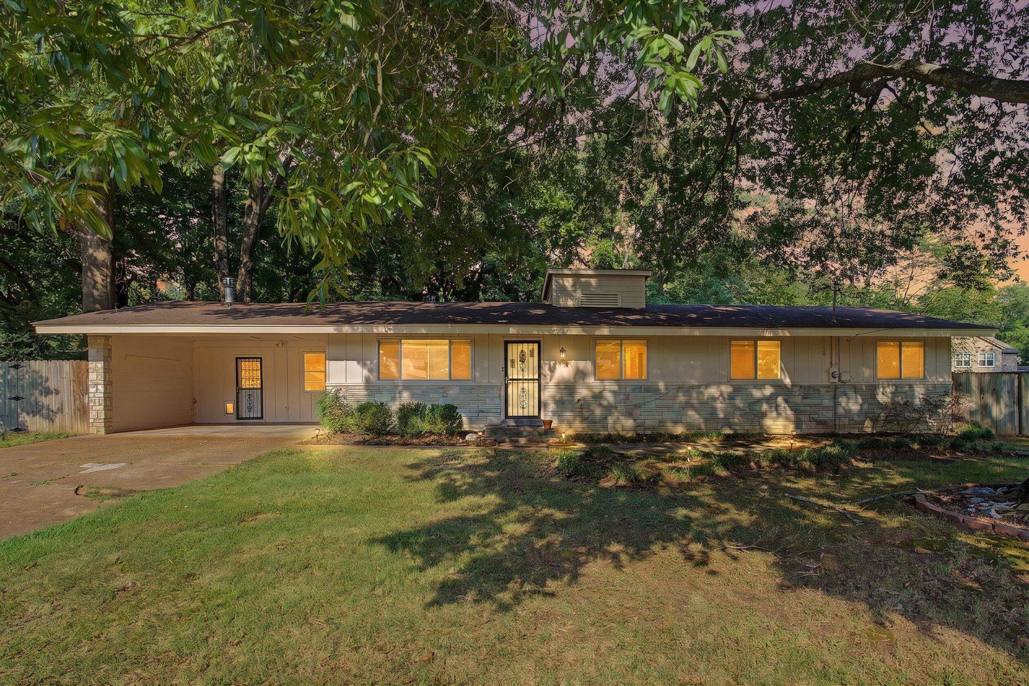 2603 ELMORE PARK RD Property Photo 1