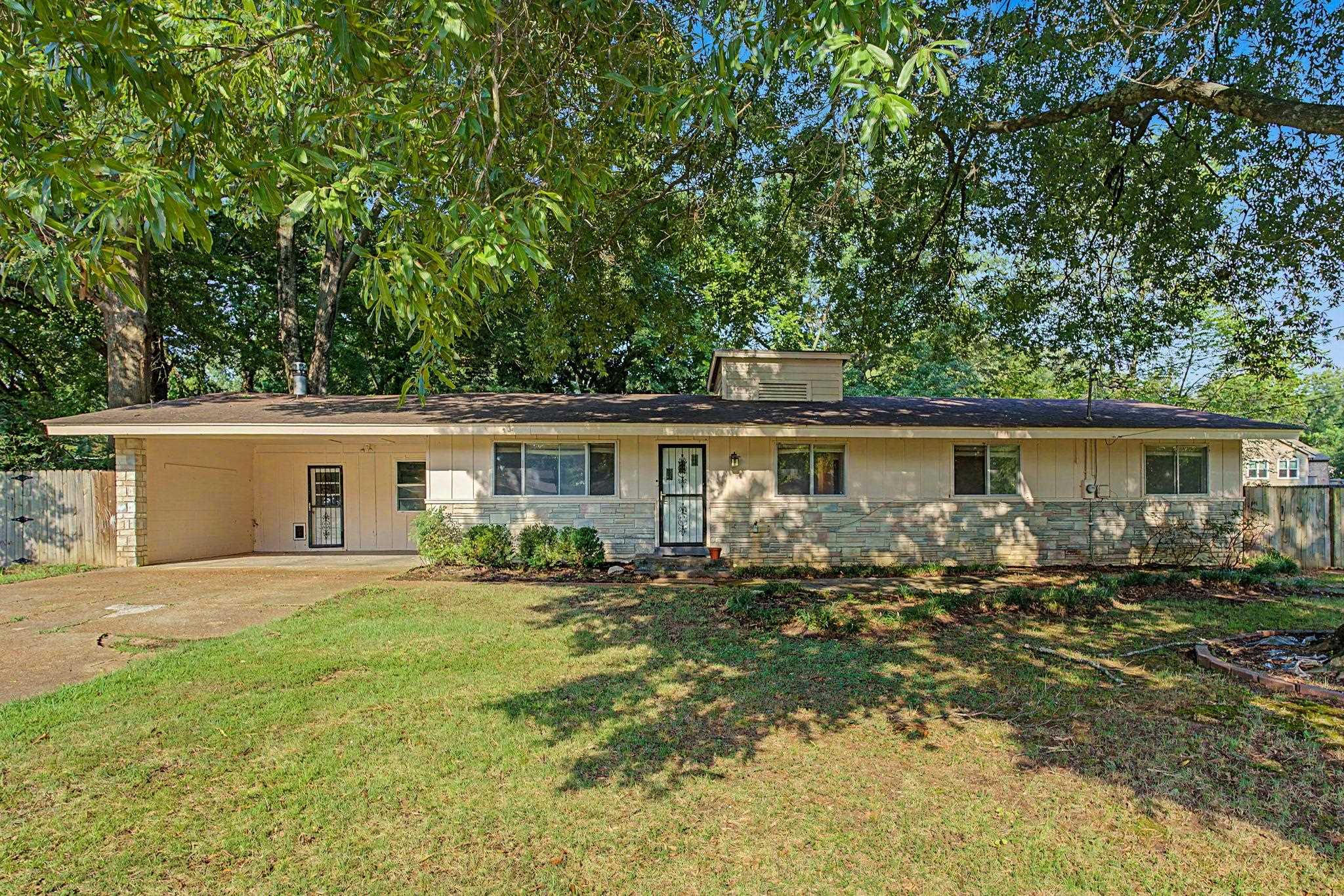 2603 Elmore Park Rd Property Photo 2