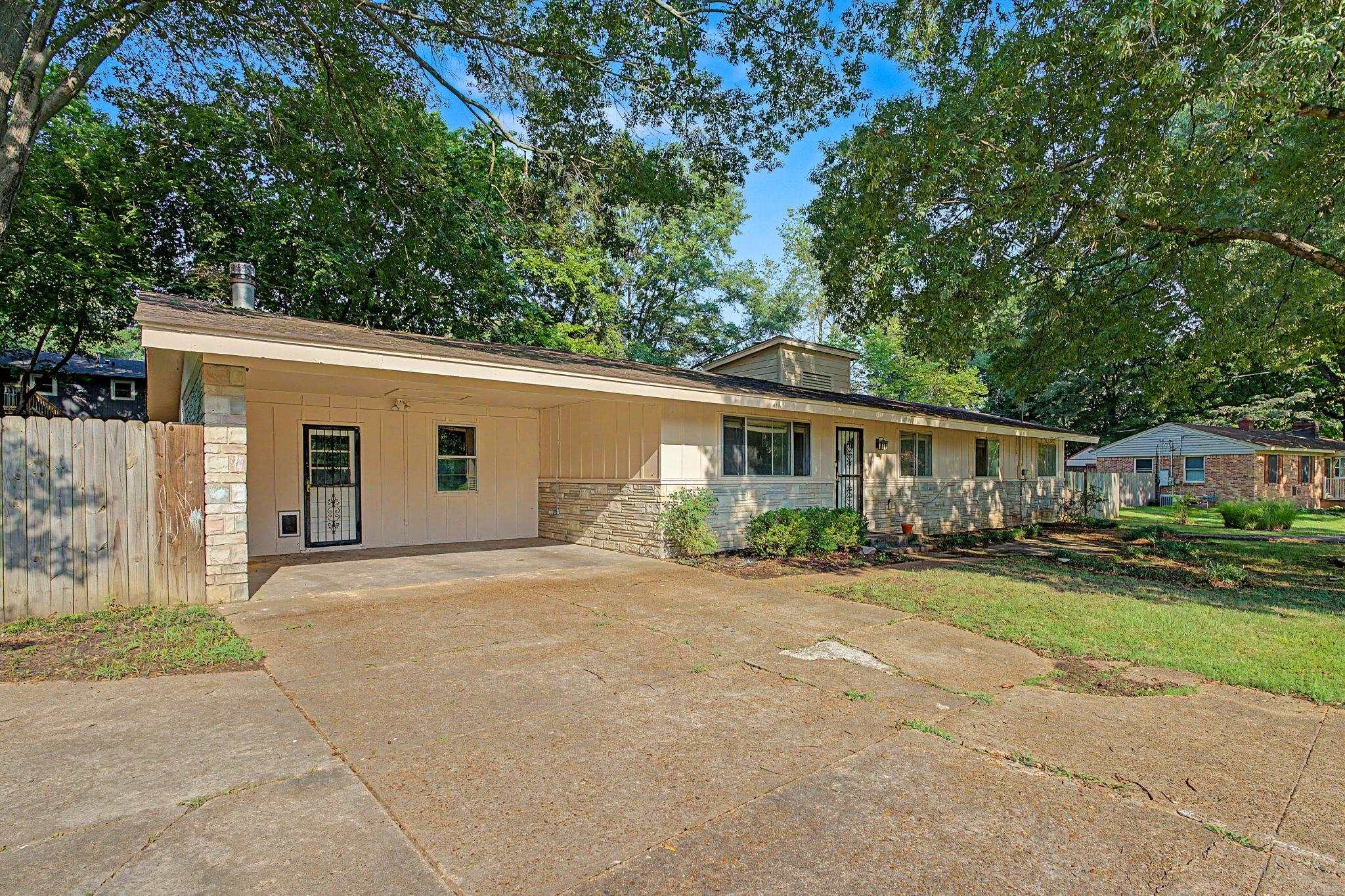 2603 Elmore Park Rd Property Photo 3