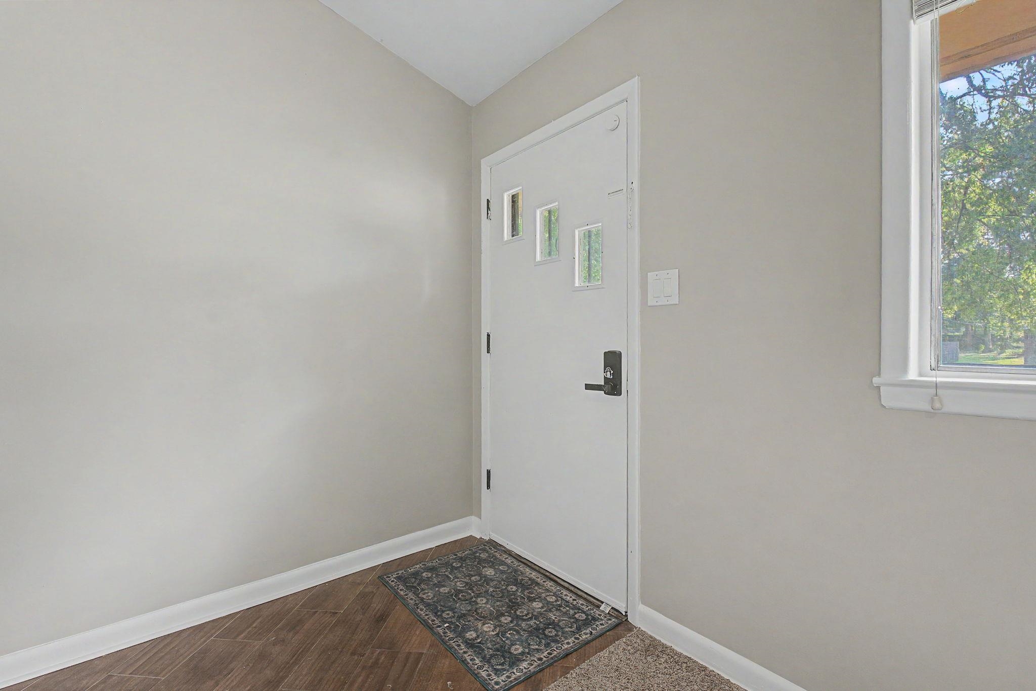 2603 Elmore Park Rd Property Photo 6