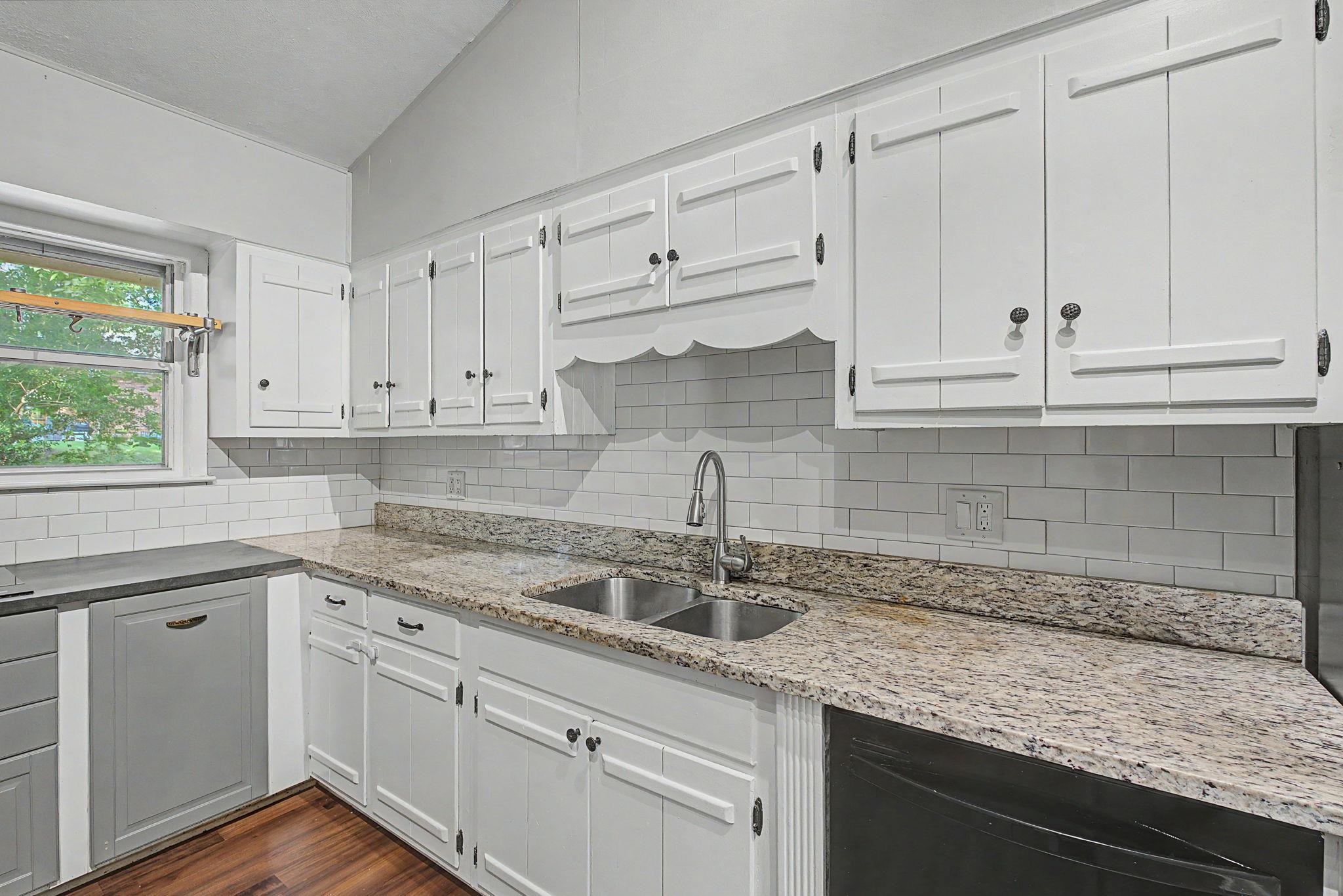 2603 Elmore Park Rd Property Photo 13