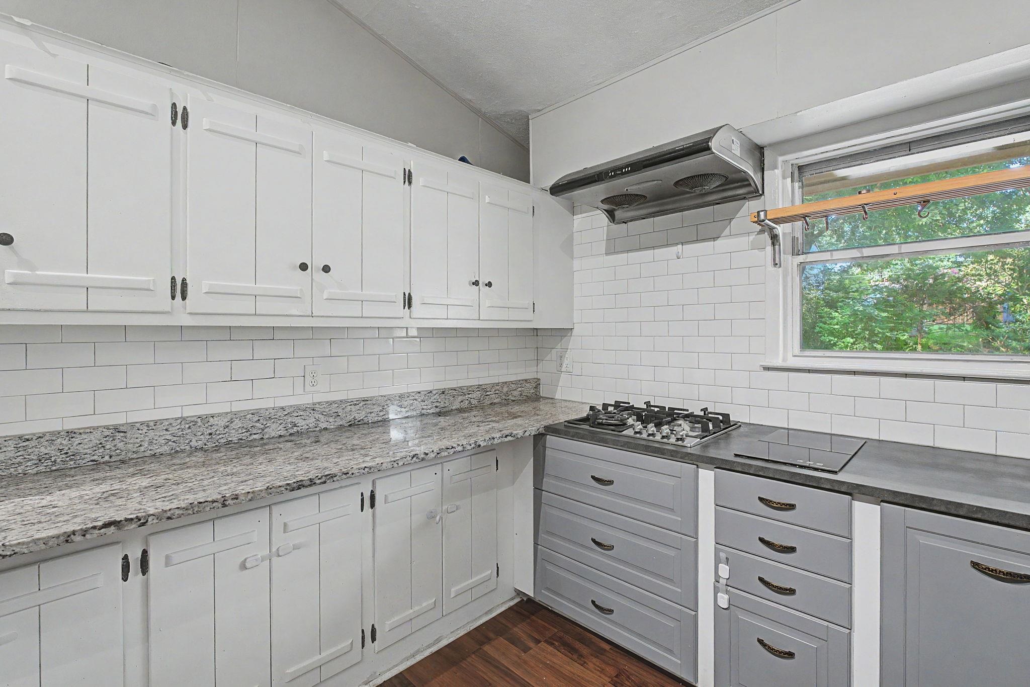 2603 Elmore Park Rd Property Photo 14