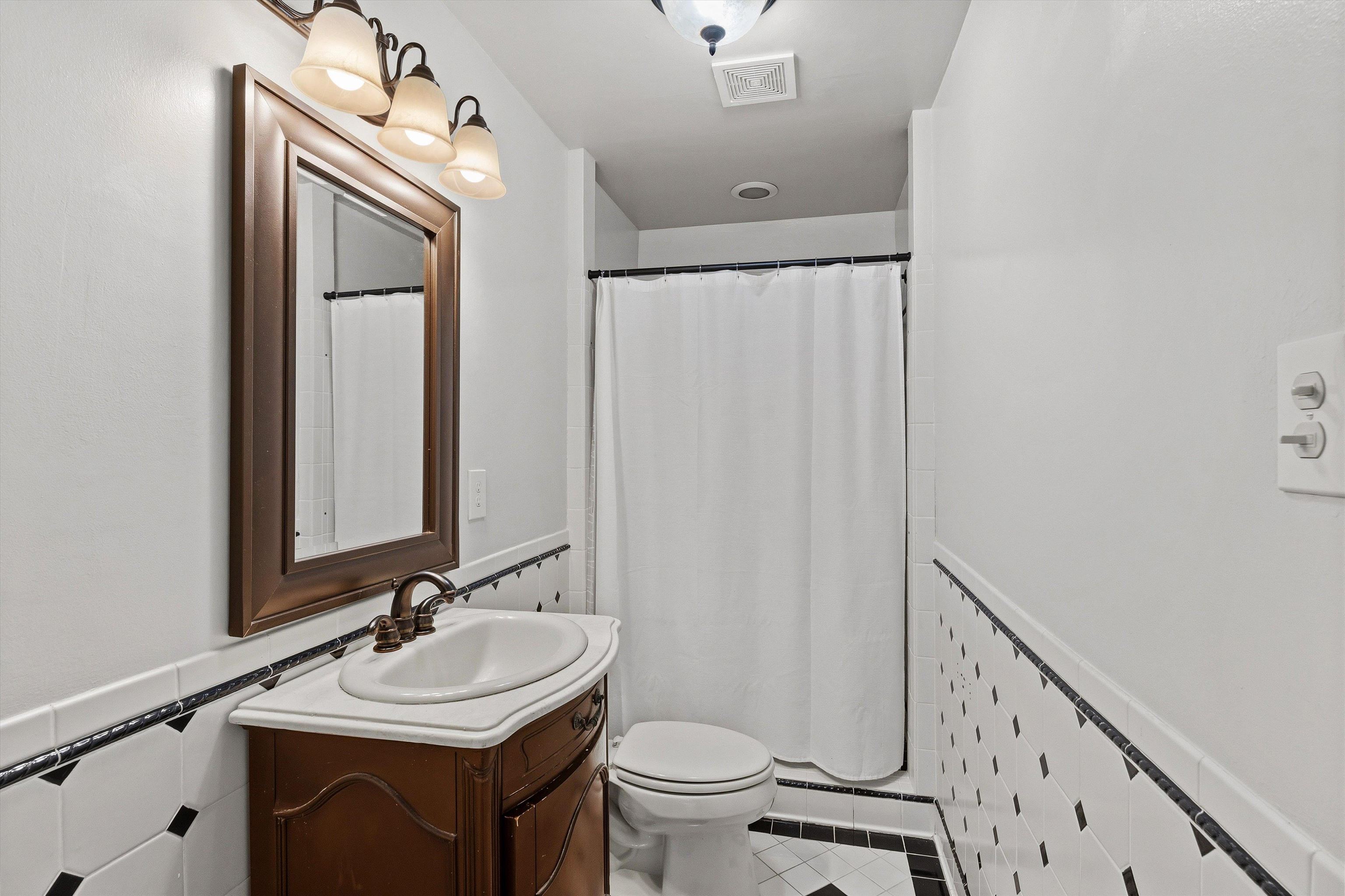 7472 Mill Run Dr Property Photo 21