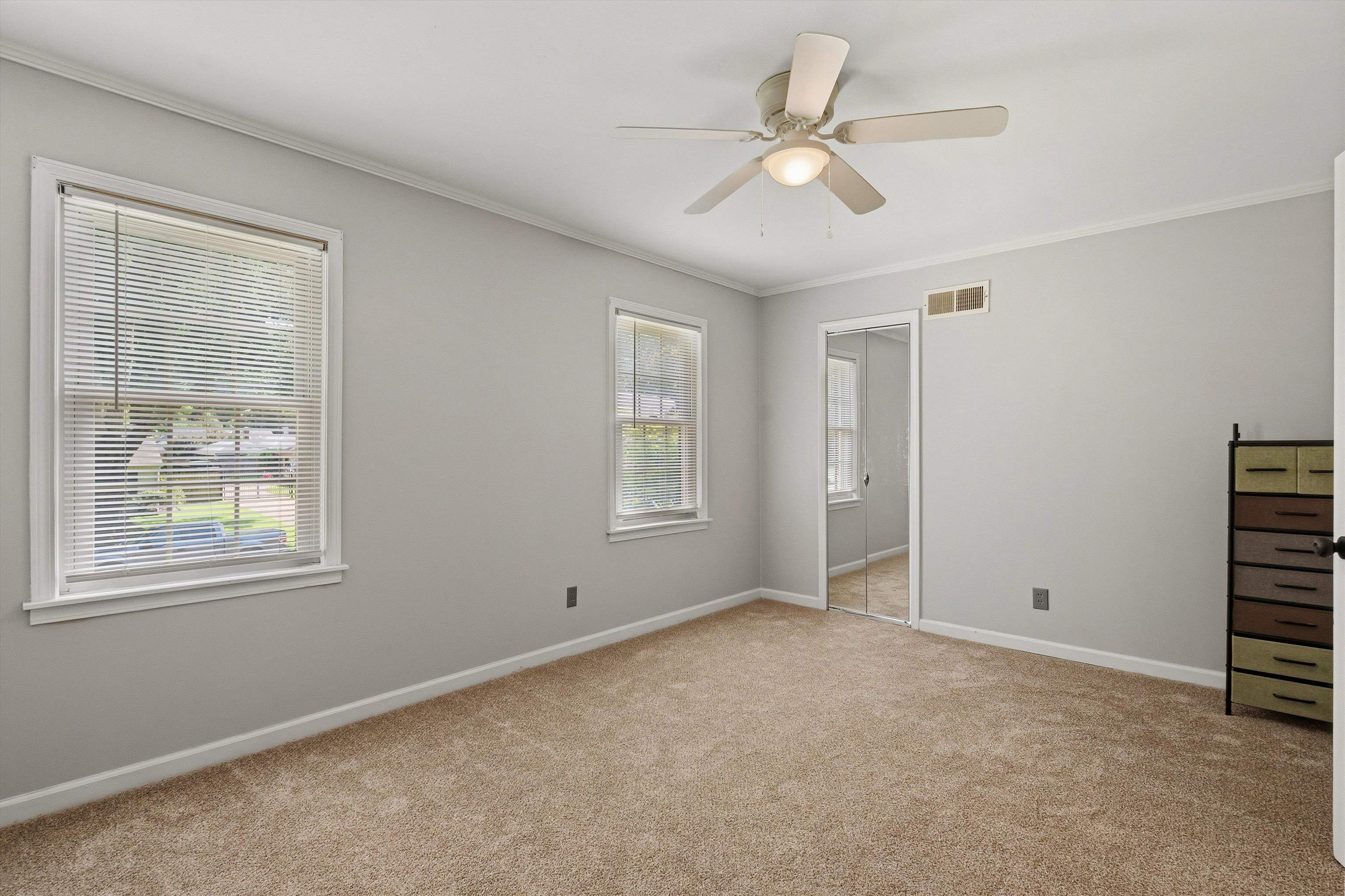 7472 Mill Run Dr Property Photo 28