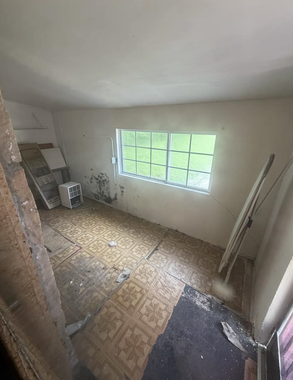 1717 Robin Hood Ln Property Photo 7