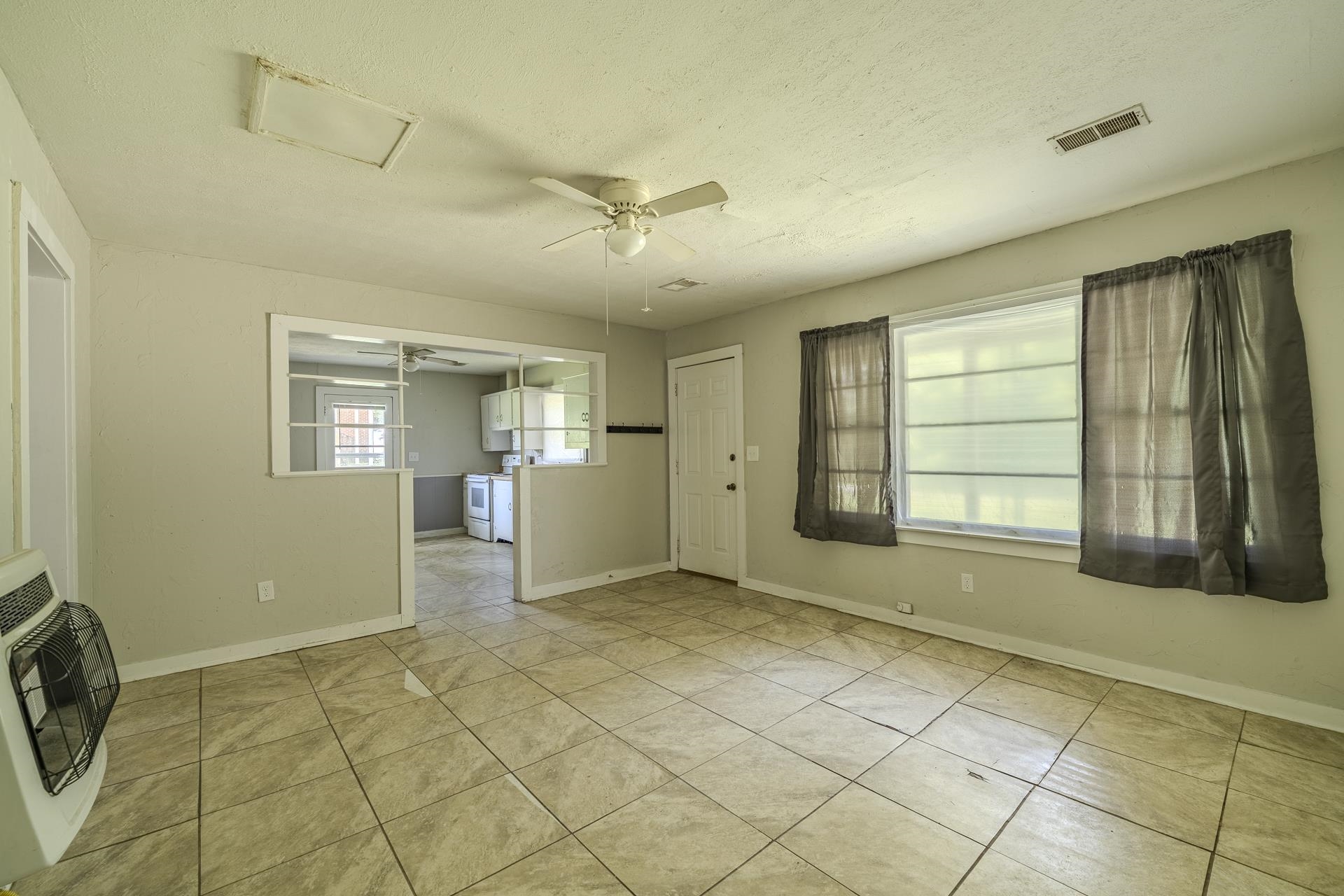 114 S Parkway Ave Property Photo 6