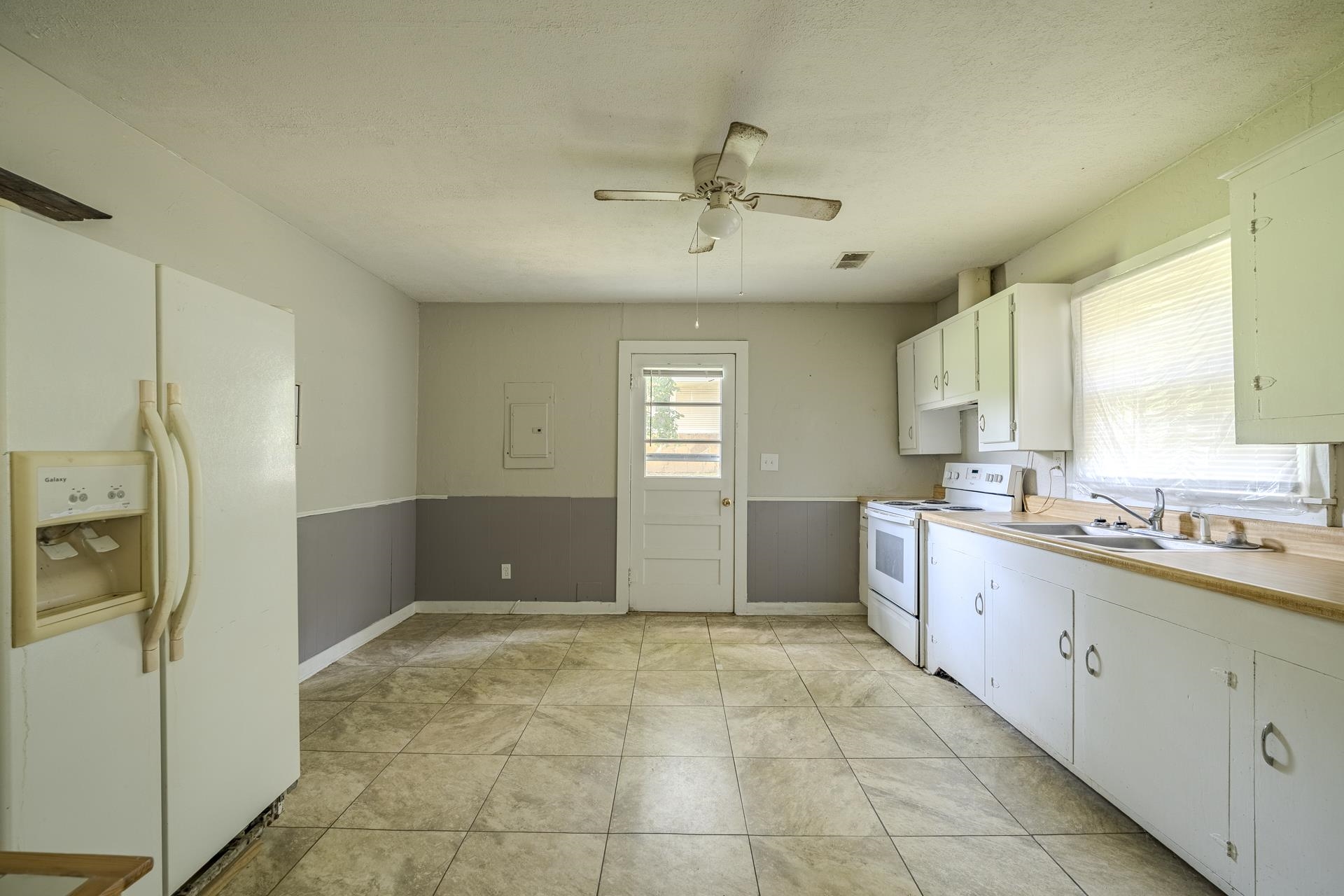 114 S Parkway Ave Property Photo 7