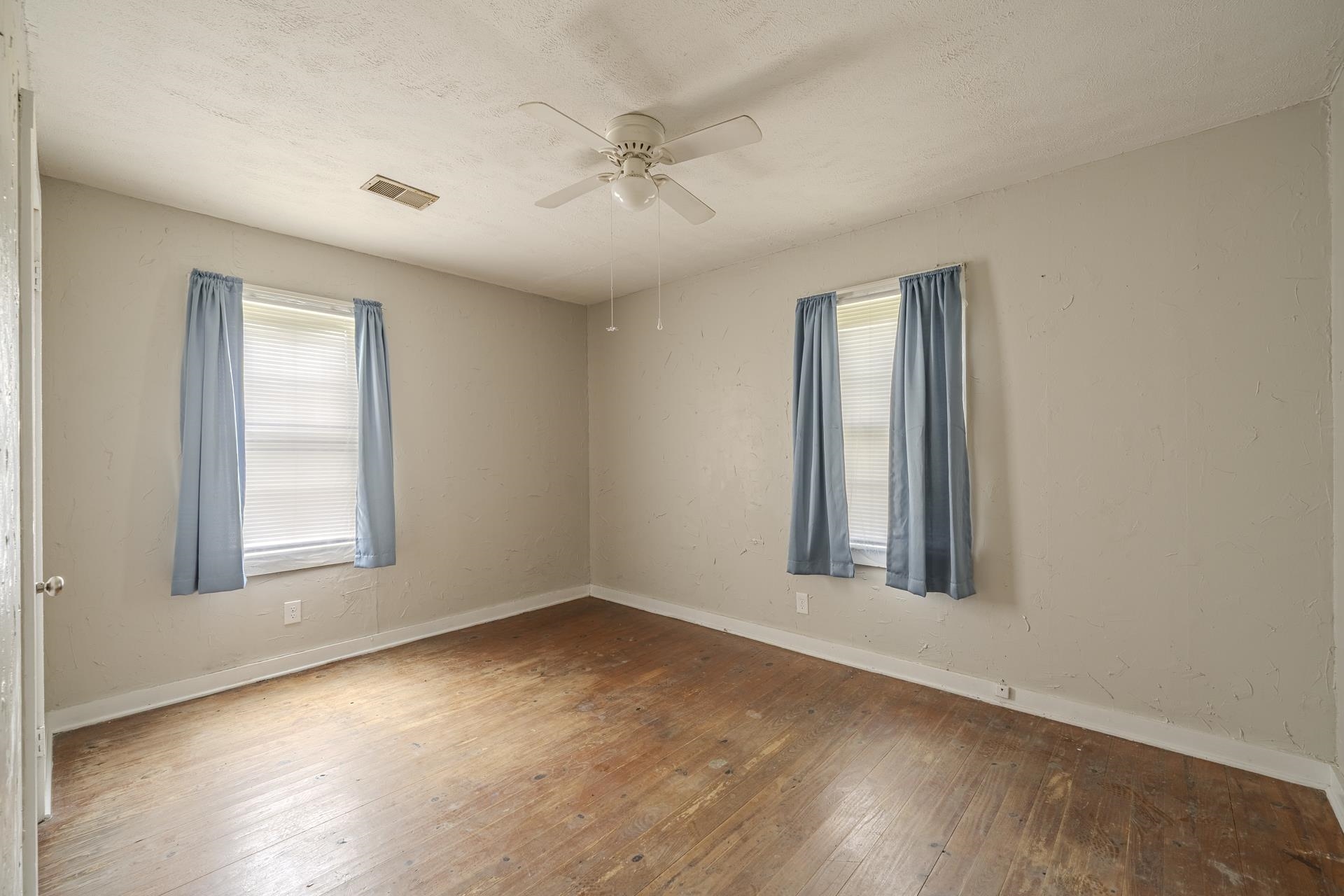 114 S Parkway Ave Property Photo 14