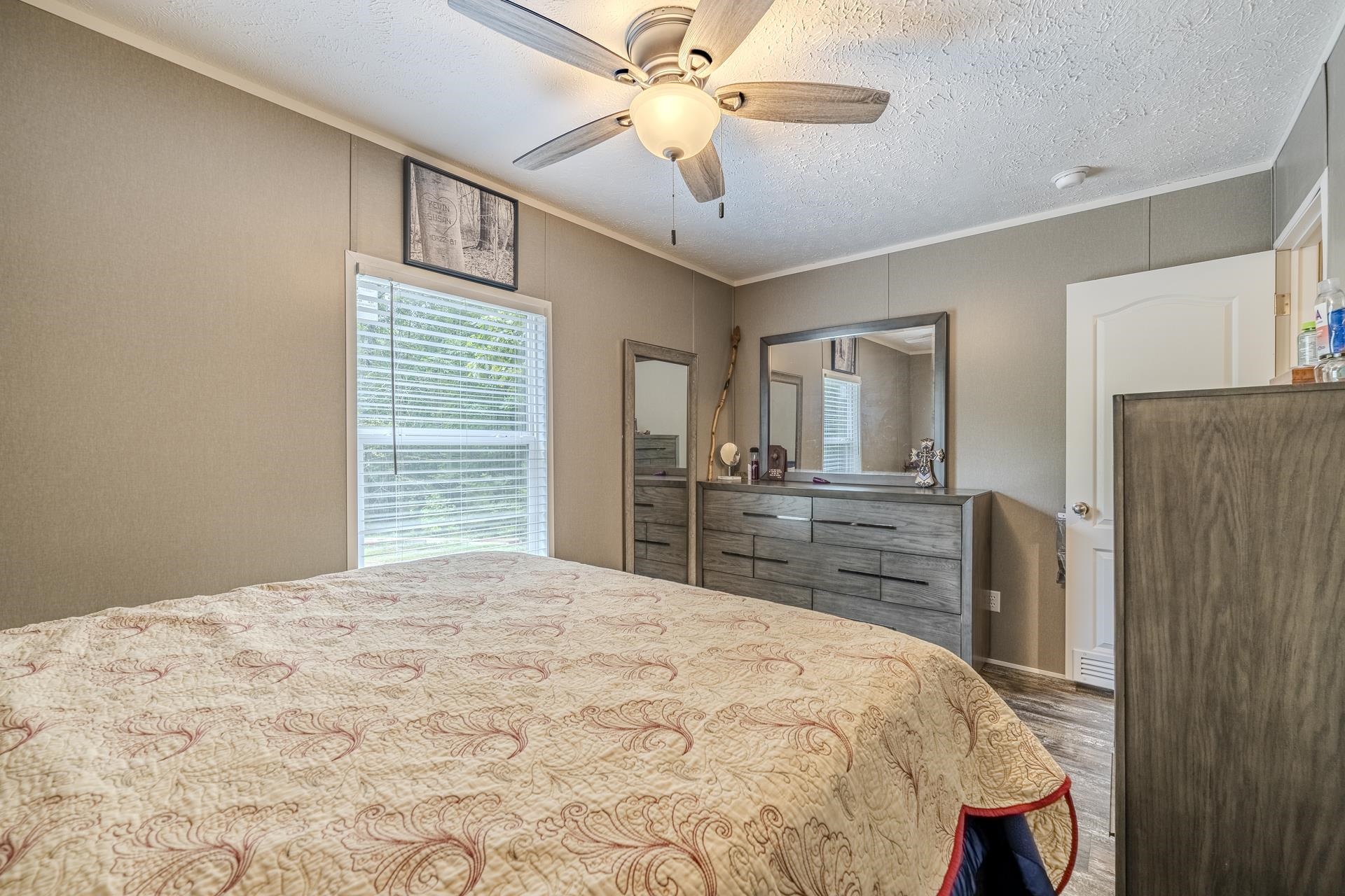 311 Dew Drop Rd Property Photo 22