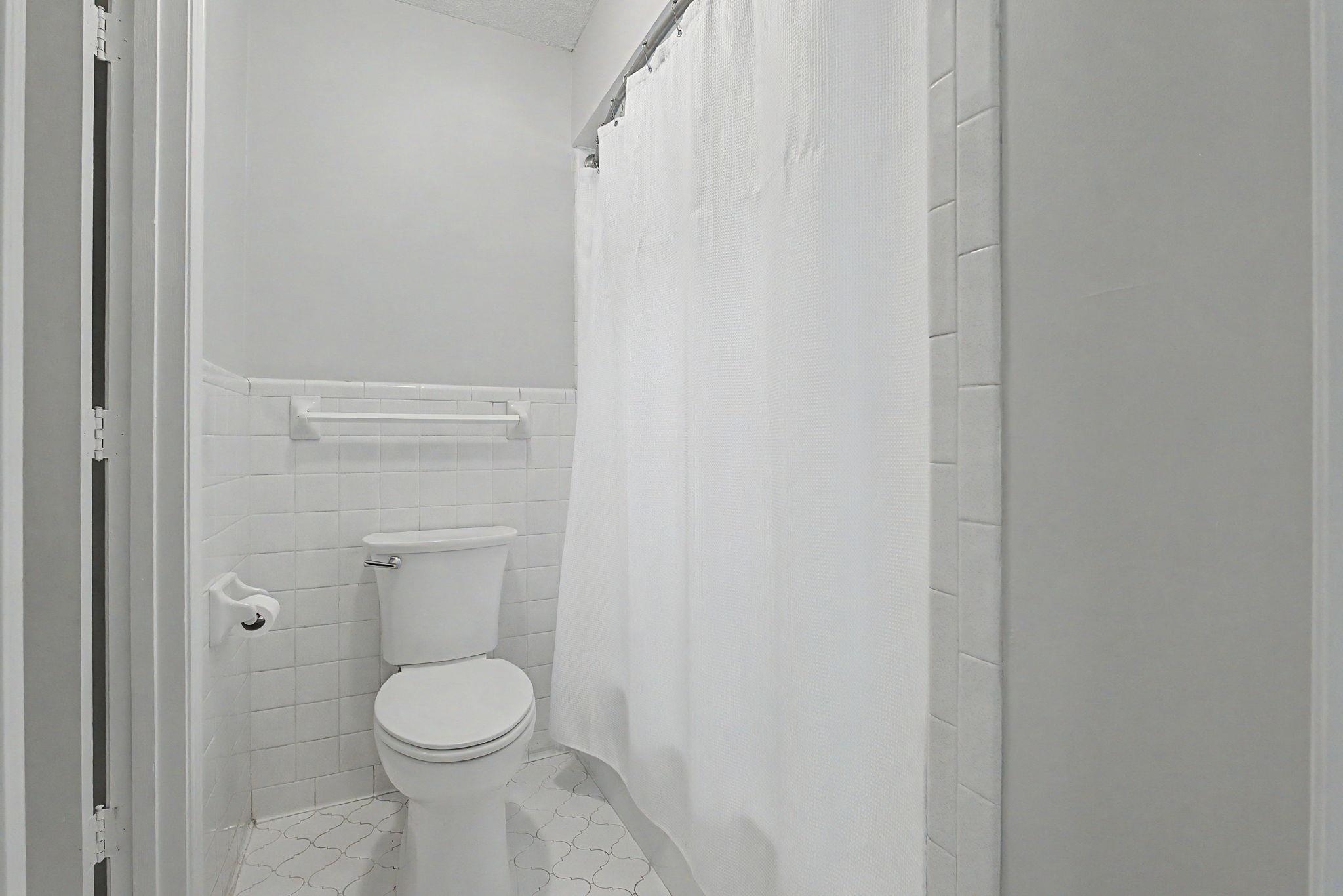 1410 Riverwood Cv Property Photo 22