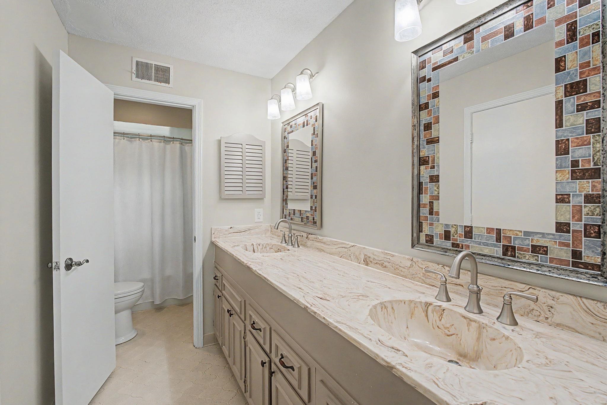 1410 Riverwood Cv Property Photo 25