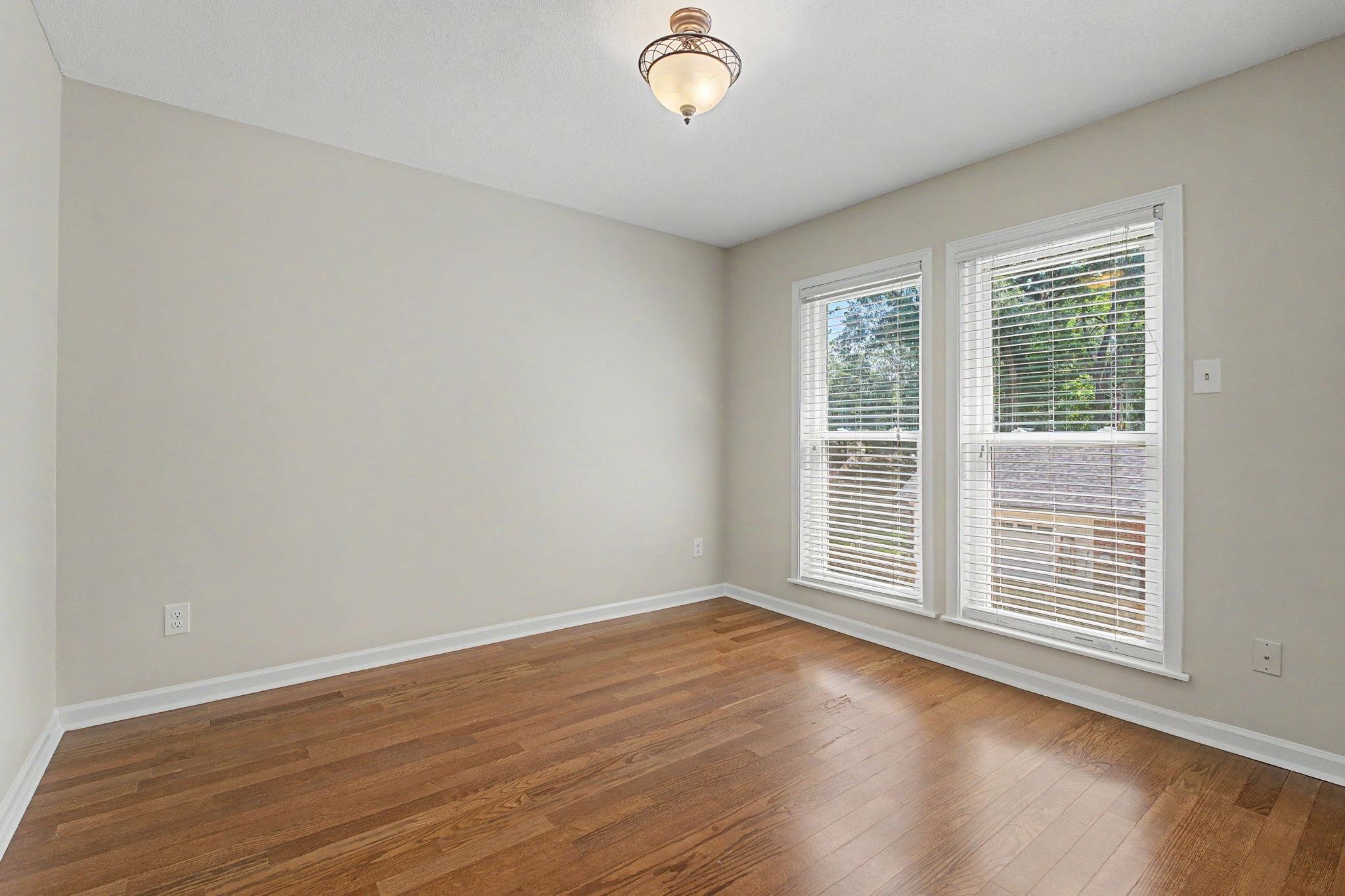 1410 Riverwood Cv Property Photo 26