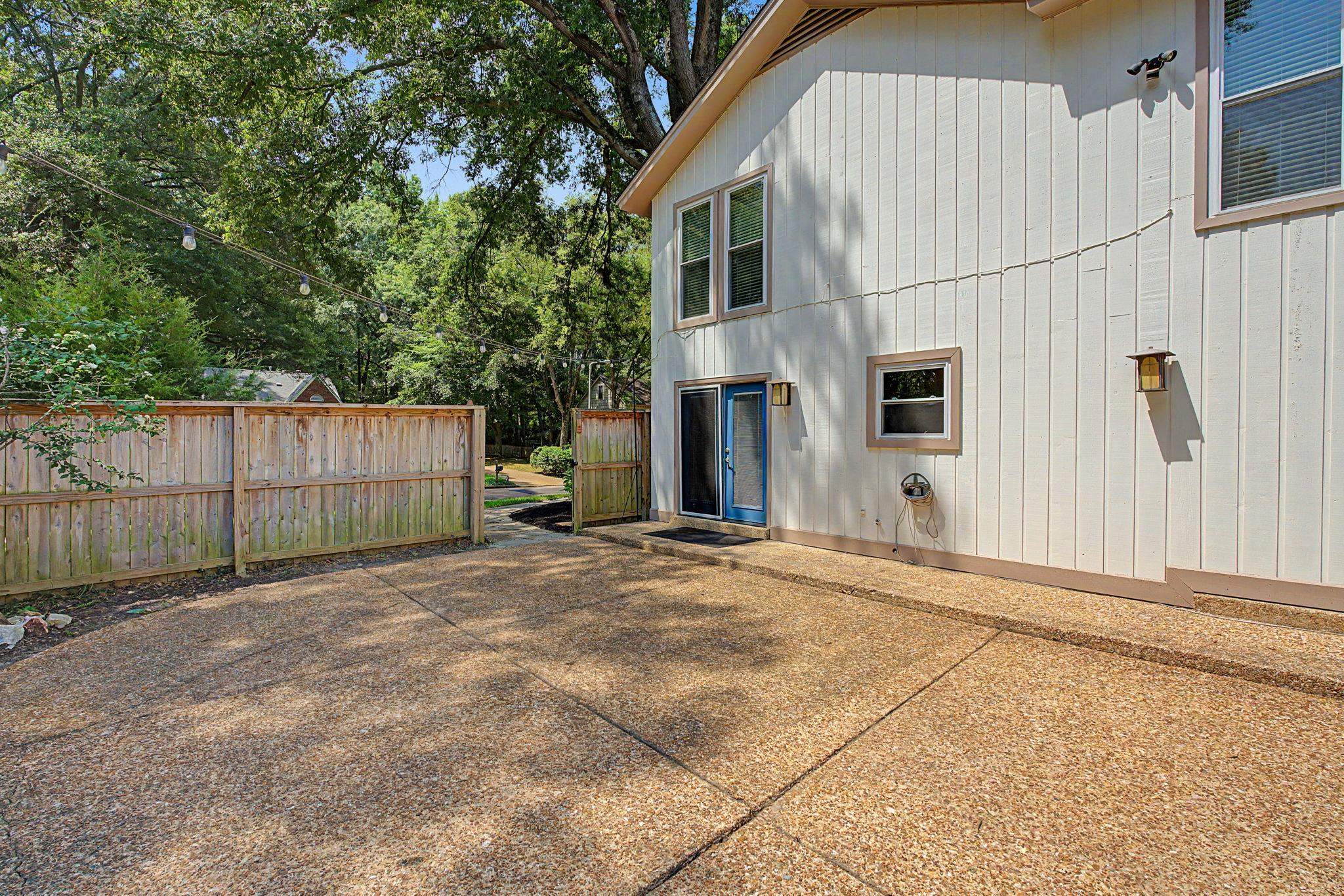 1410 Riverwood Cv Property Photo 29