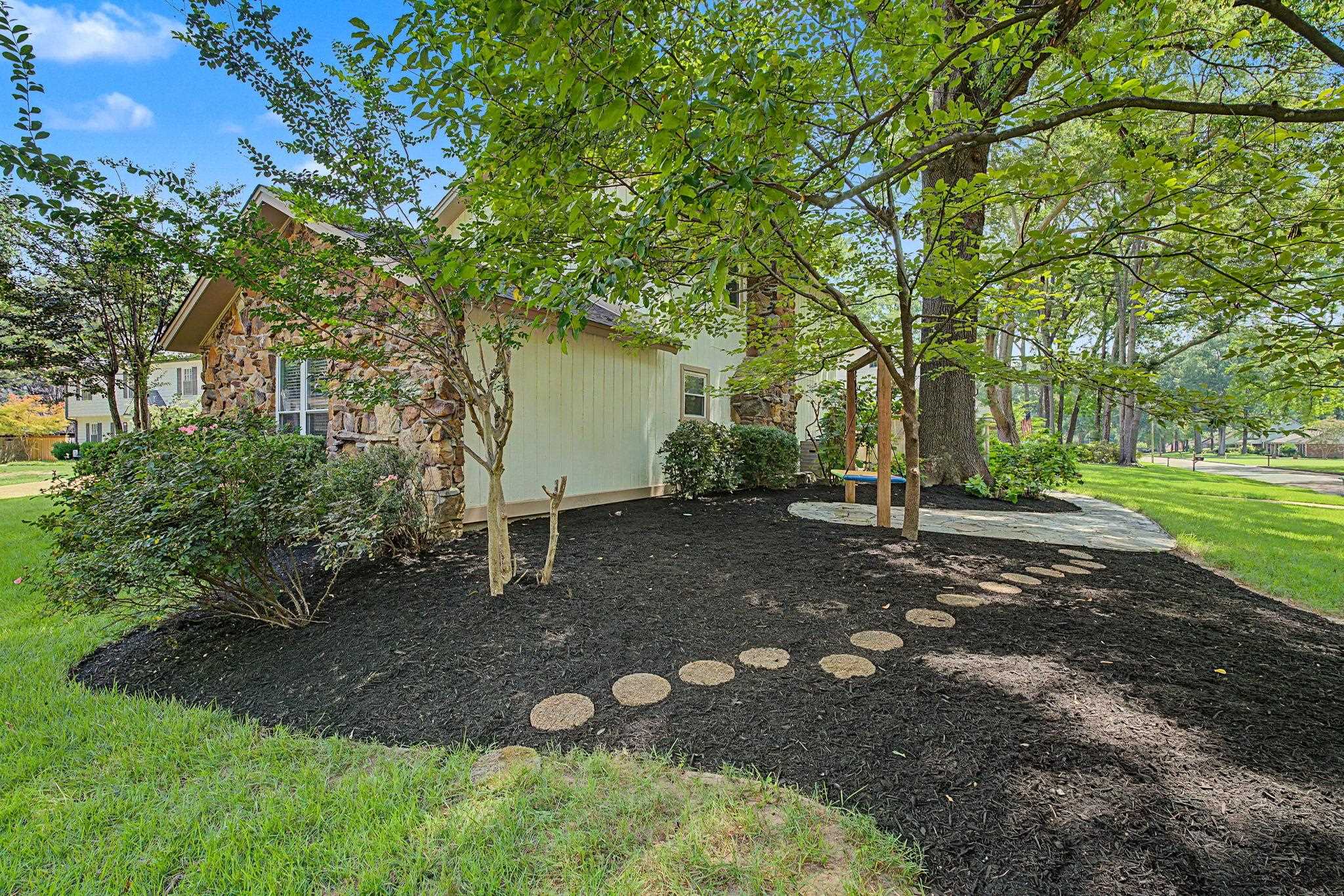 1410 Riverwood Cv Property Photo 30