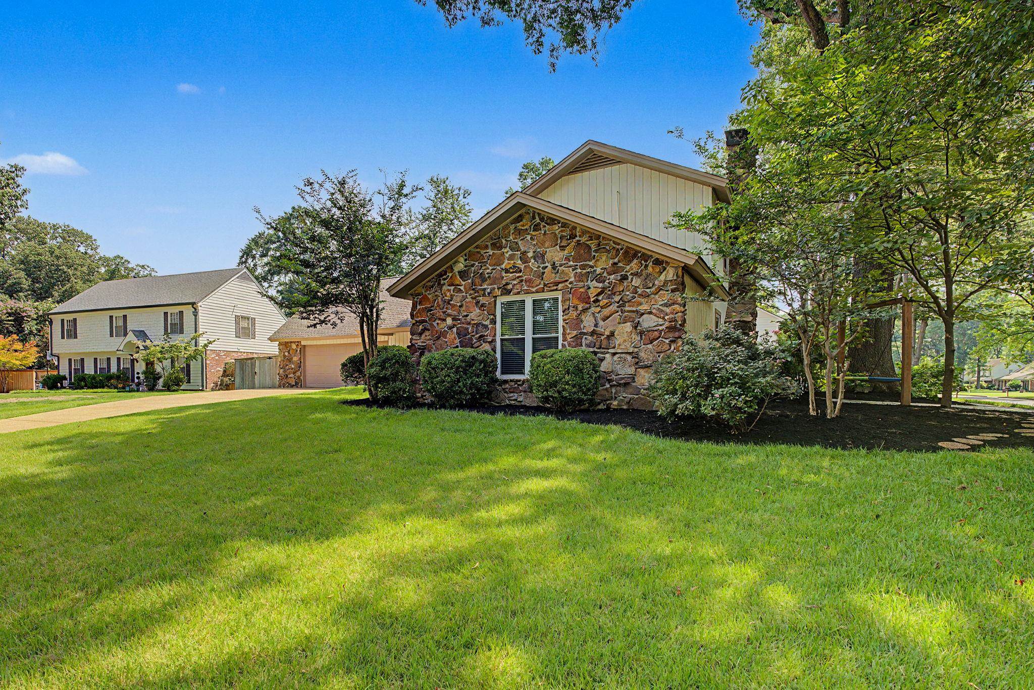 1410 Riverwood Cv Property Photo 37